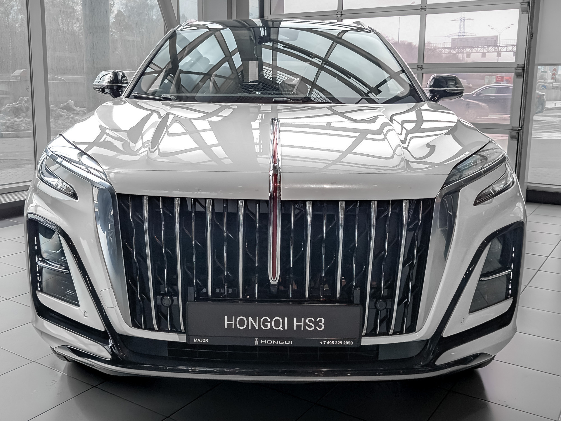 Фото Hongqi HS3 Deluxe 2.0Т/245 8AT 4WD