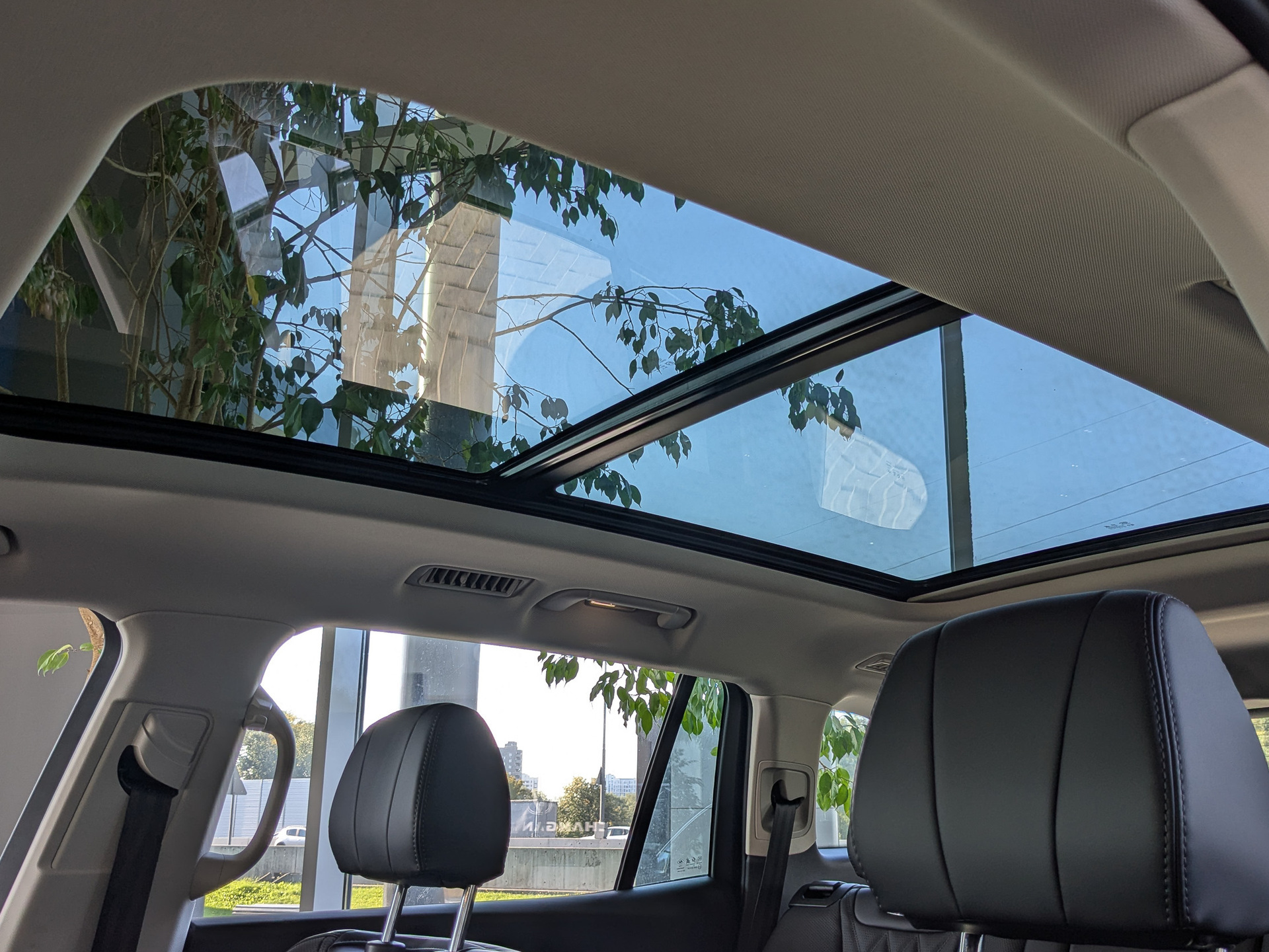 Фото Hongqi HS7 Deluxe 2.0T/245 8AT 4WD