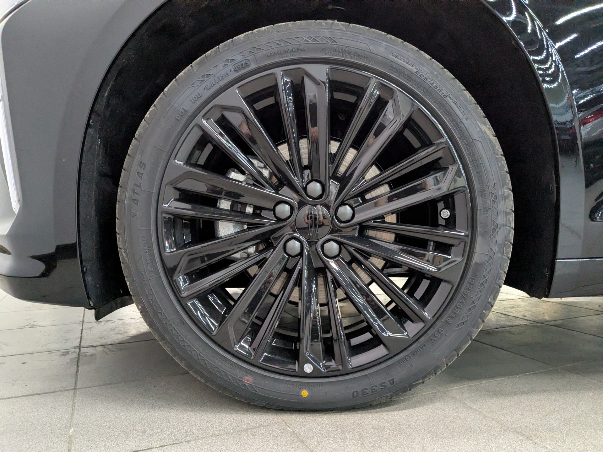 Фото Geely Preface Flagship LP 2.0T/150 7RT 4D