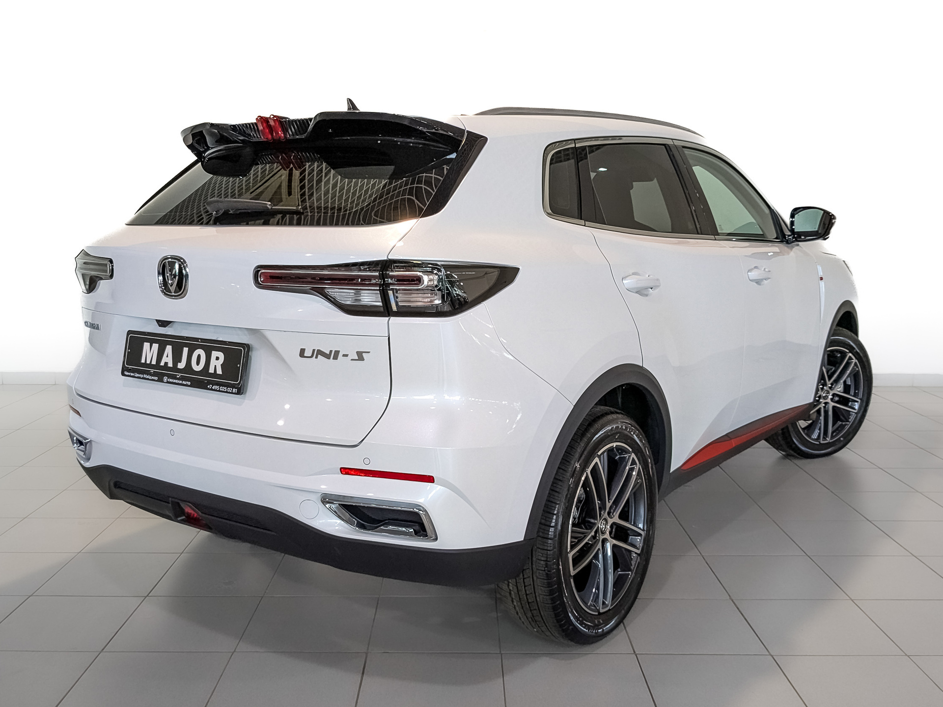 Фото Changan UNI-S Техно 1.5T/181 7RT Передний привод