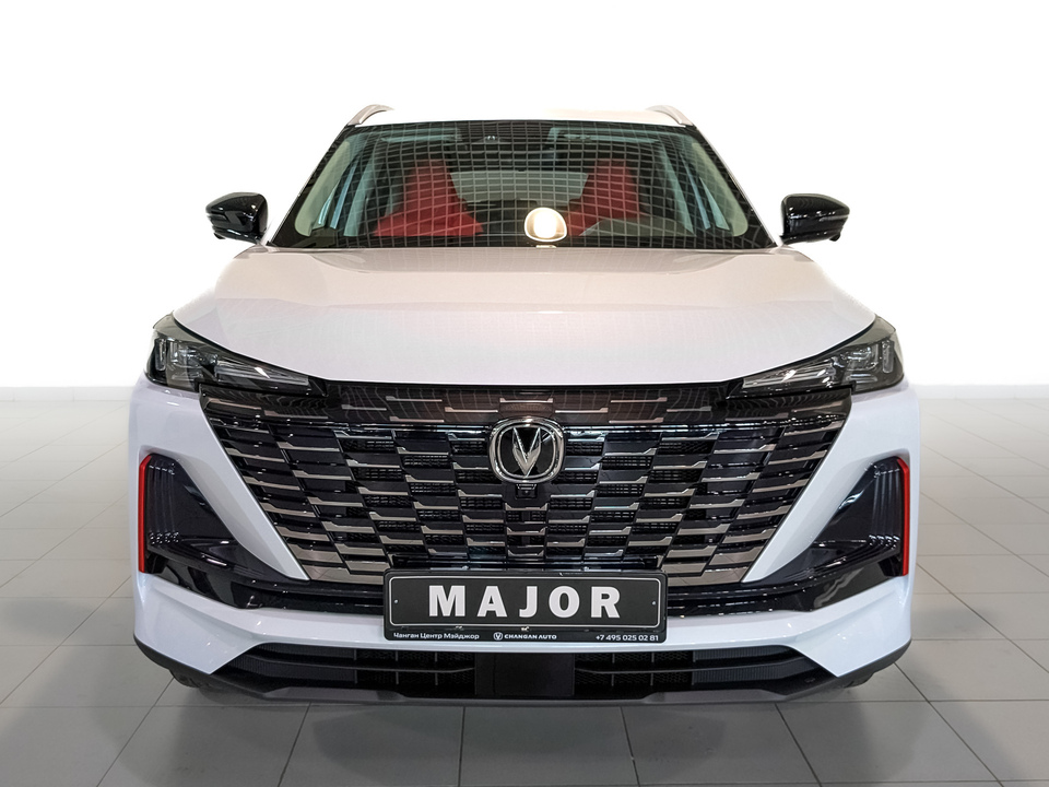Changan UNI-S Техно 1.5T/181 7RT Передний привод