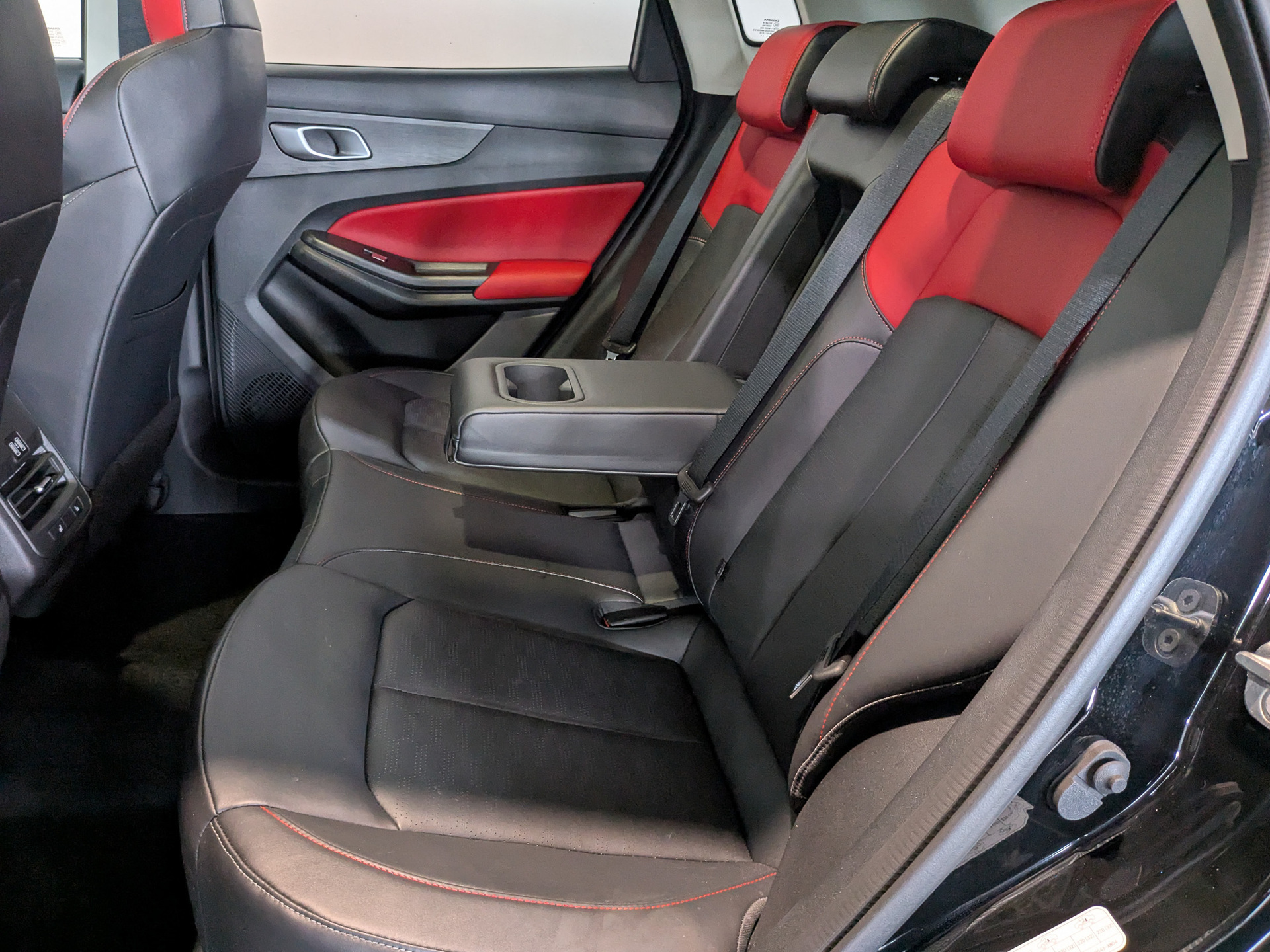 Фото Changan UNI-S Техно 1.5T/181 7RT Передний привод