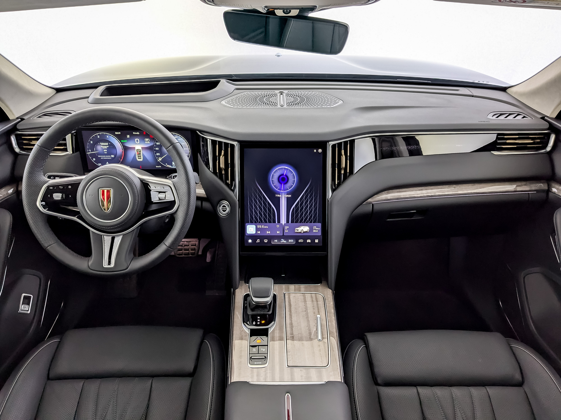 Фото Hongqi HS7 Executive 2.0T/245 8AT 4WD