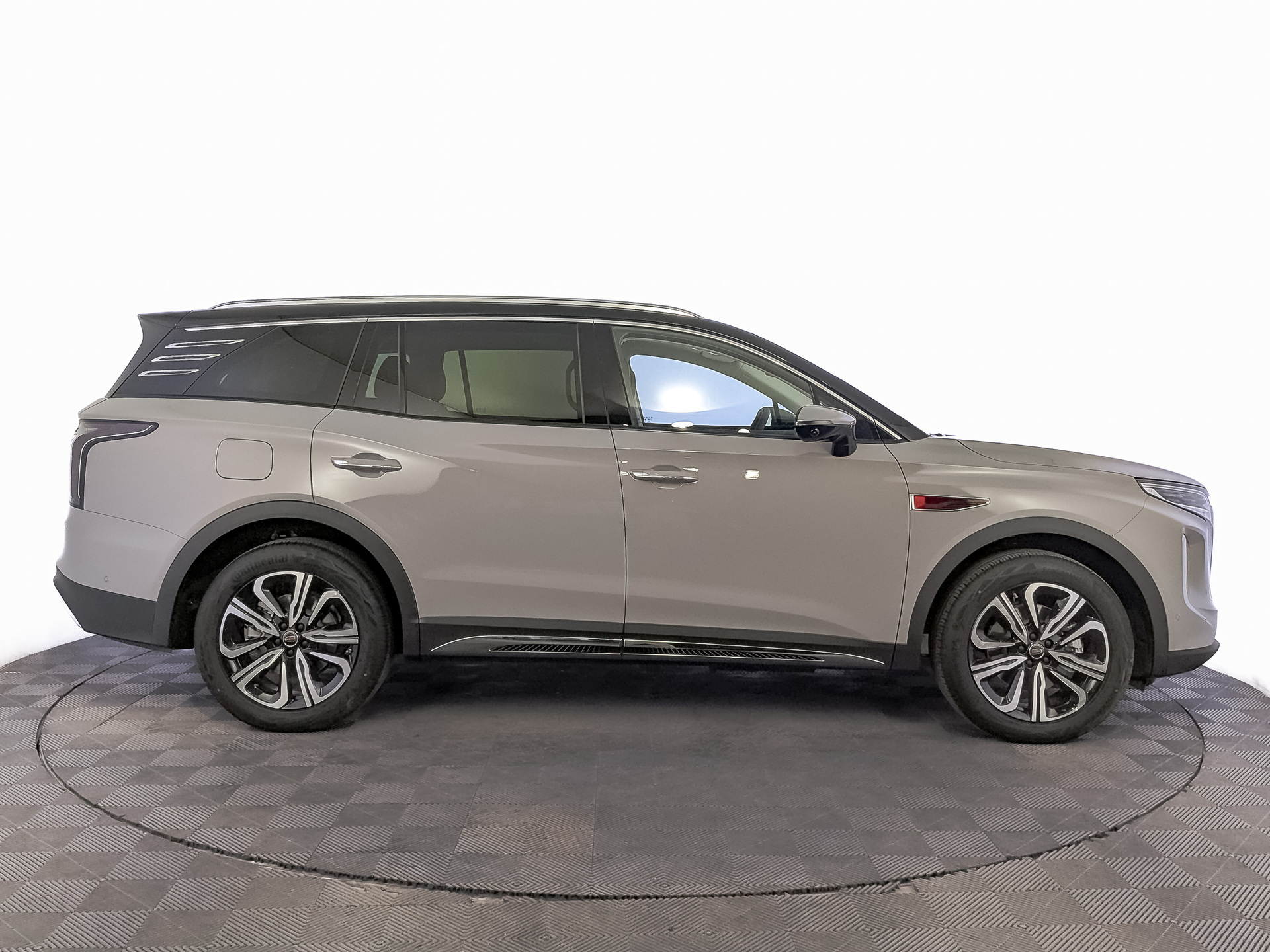 Фото Hongqi HS7 Executive 2.0T/245 8AT 4WD