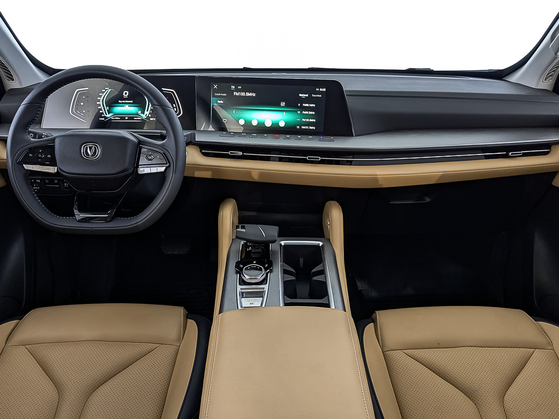 Фото Changan Hunter Plus Люкс 2.0T/226 8AT Полный привод