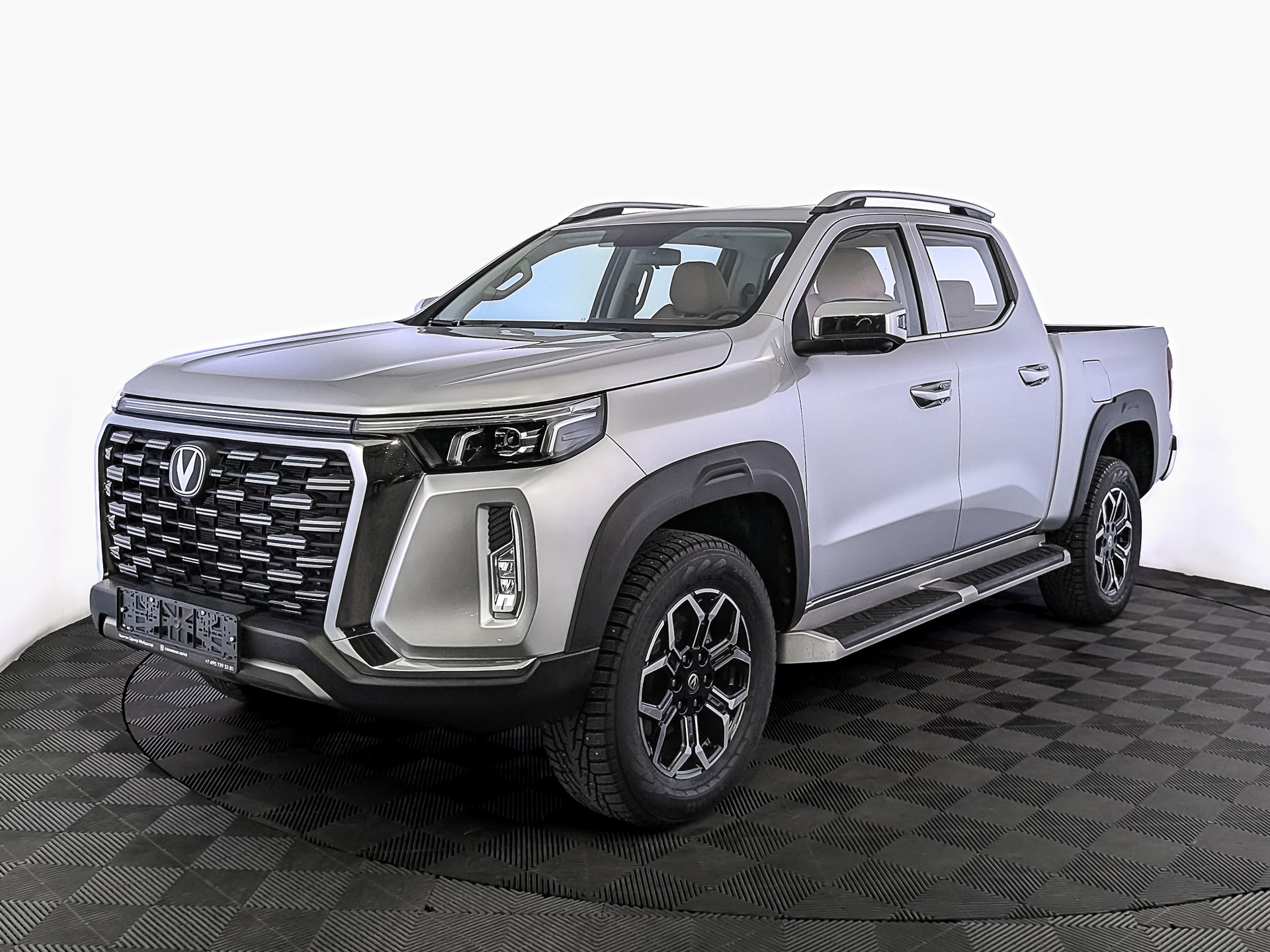 Фото Changan Hunter Plus Люкс 2.0T/226 8AT Полный привод