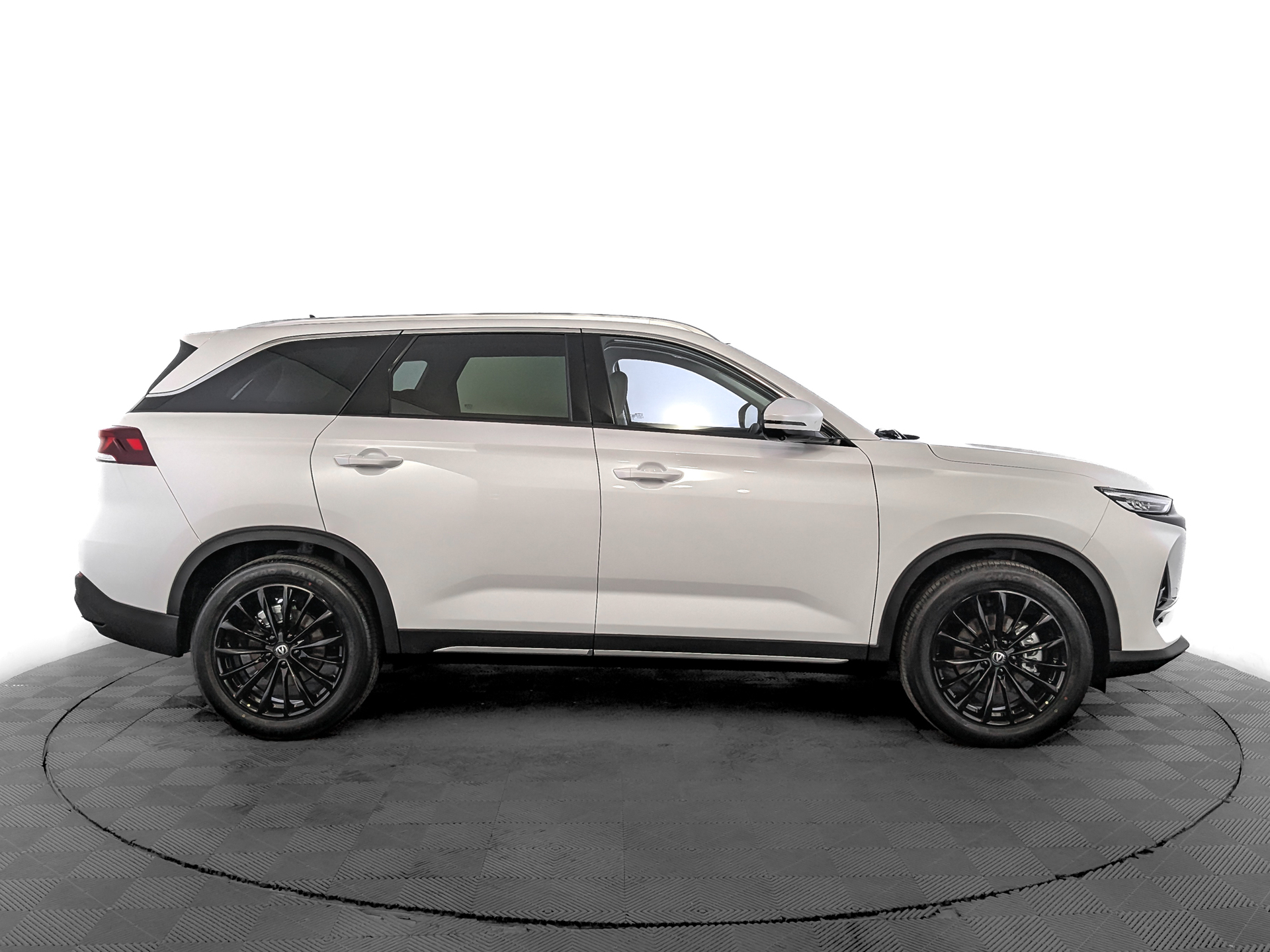 Фото Changan CS75 Pro Техно 1.5T/181 7RT Передний привод 5 мест