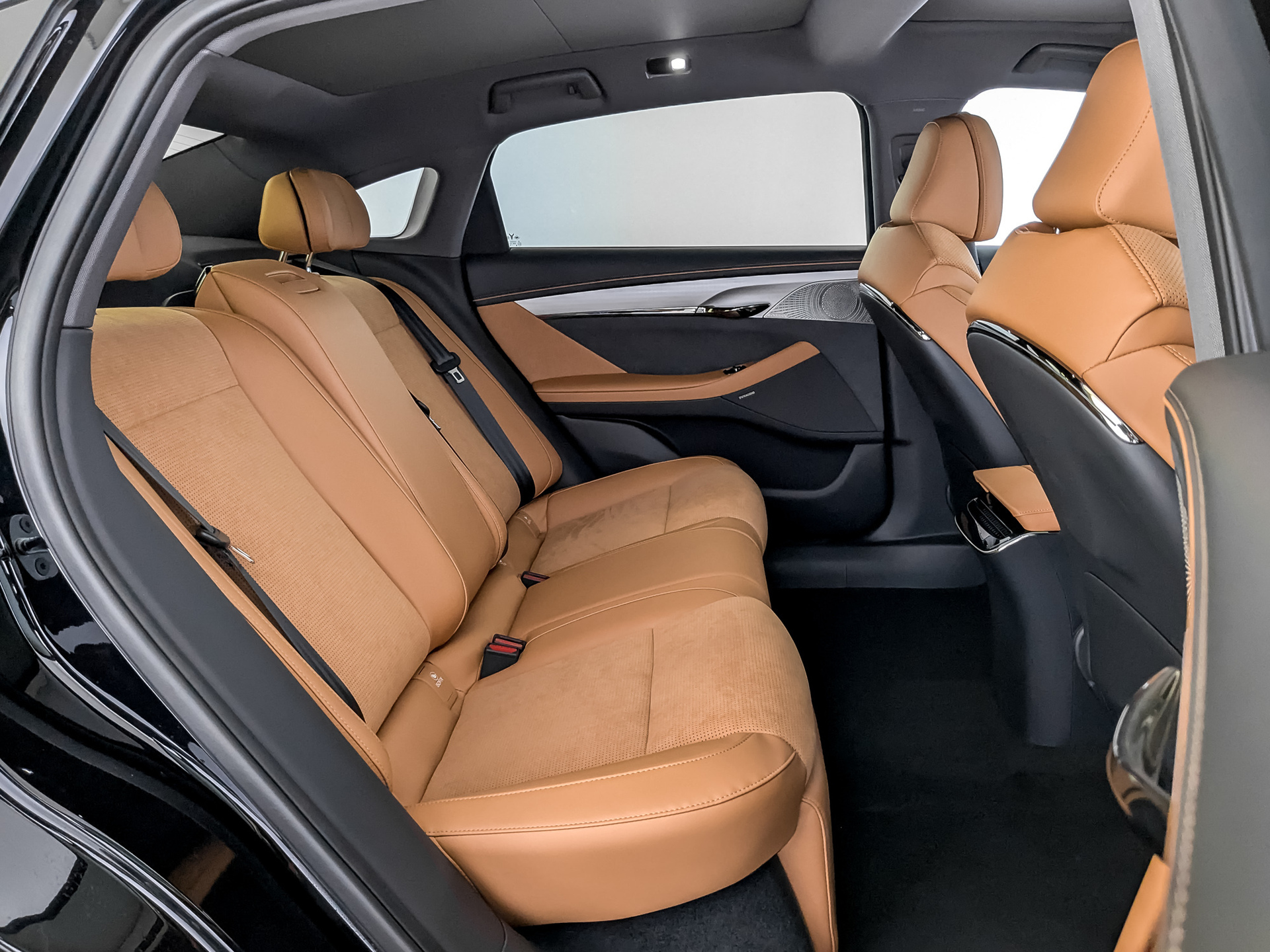 Фото Voyah Passion EVR 1.5ELH/170 43кВт 4WD