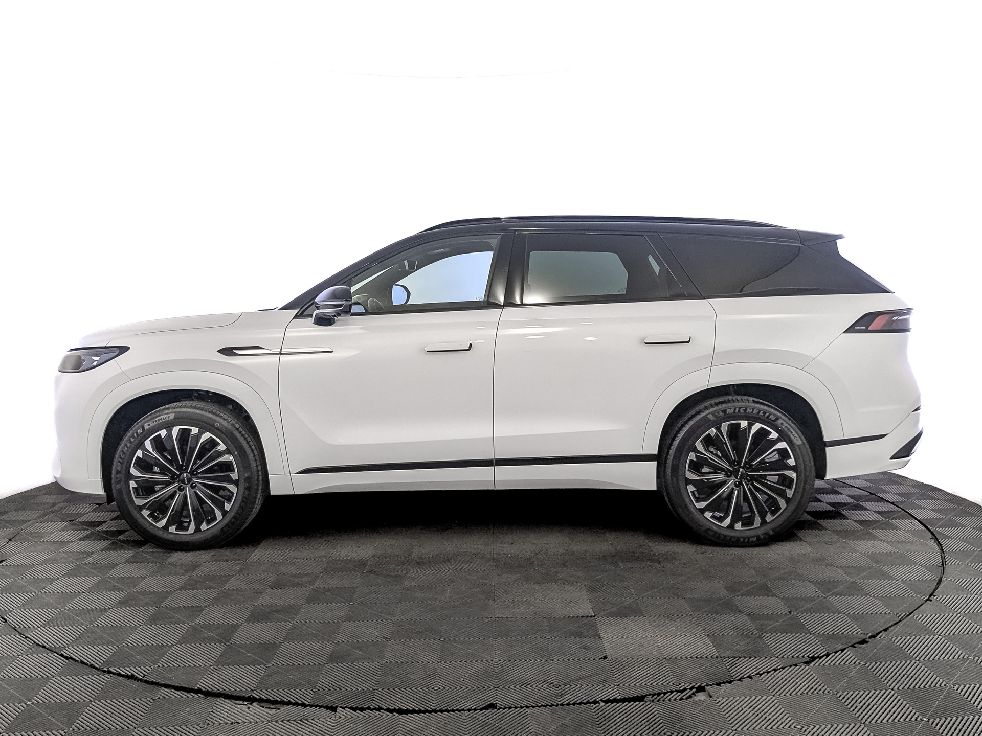 Фото JAECOO J8 Престиж 2.0T/249 7RT 4WD