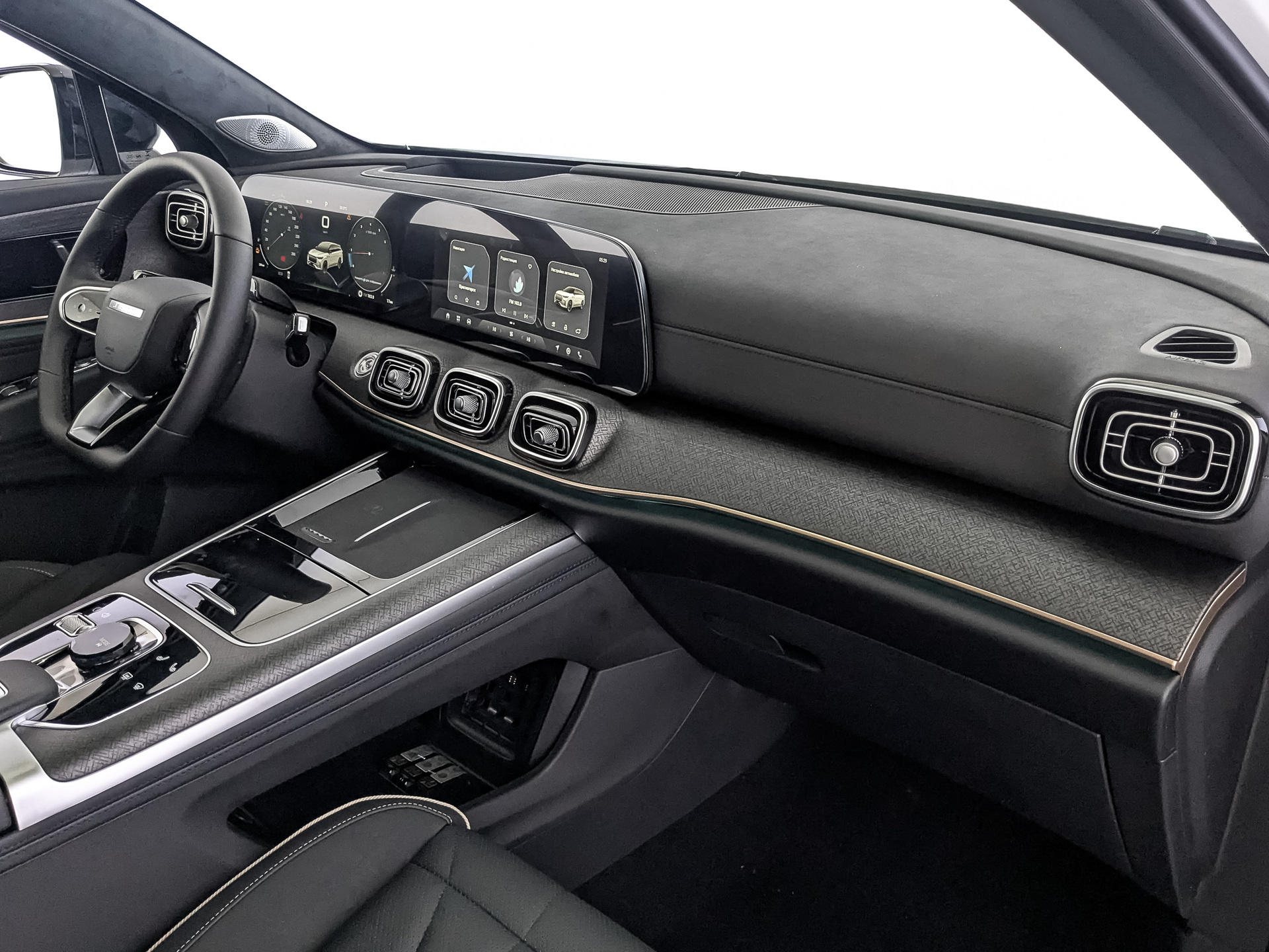 Фото JAECOO J8 Престиж 2.0T/249 7RT 4WD