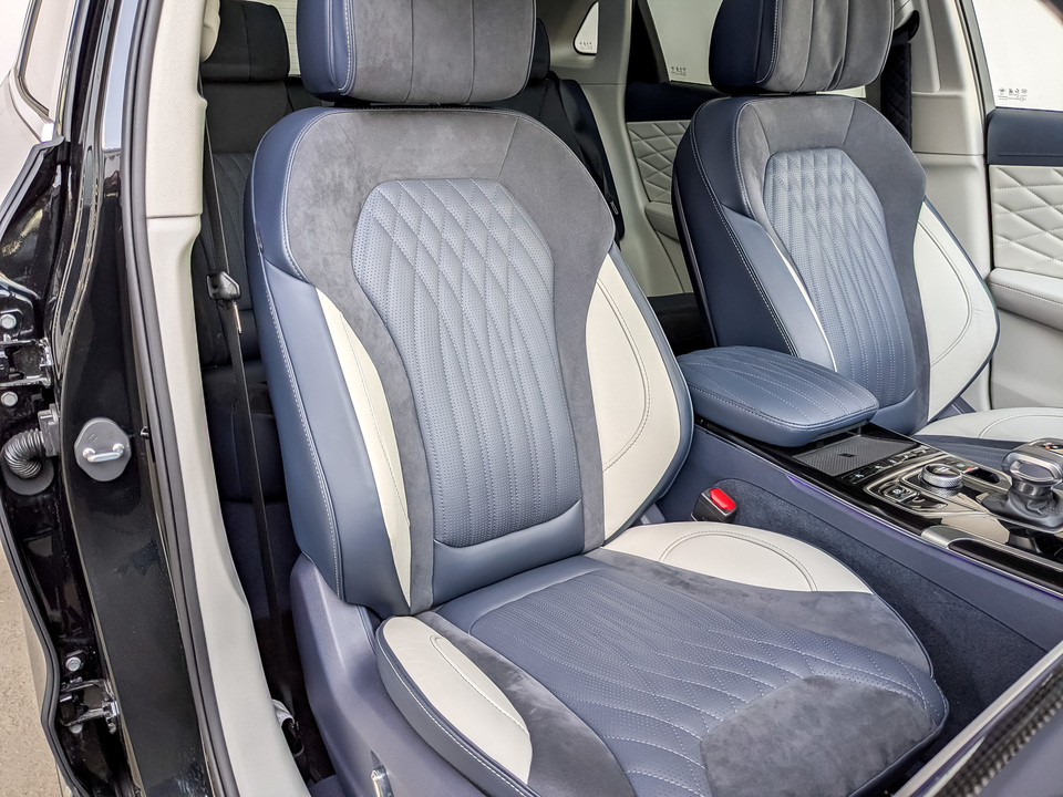 Фото Hongqi HS5 с пробегом 14832 км