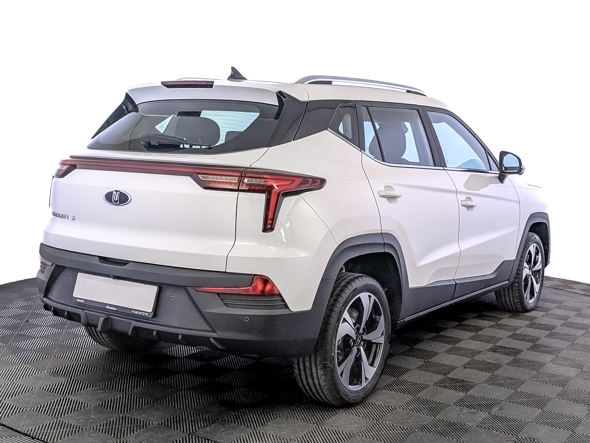 Фото Москвич 3 Комфорт с телематикой 1.5T/136 CVT 5D