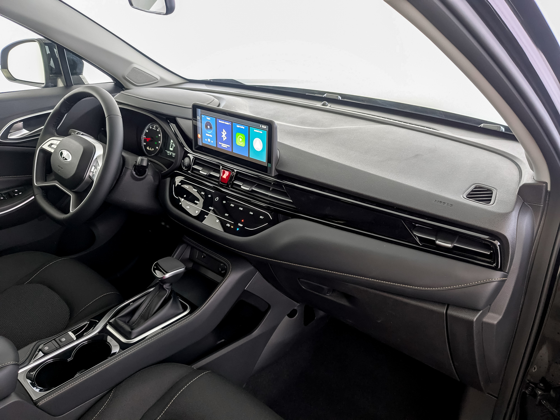 Фото Москвич 3 Стандарт 2026 с телематикой 1.5T/136 CVT 5D