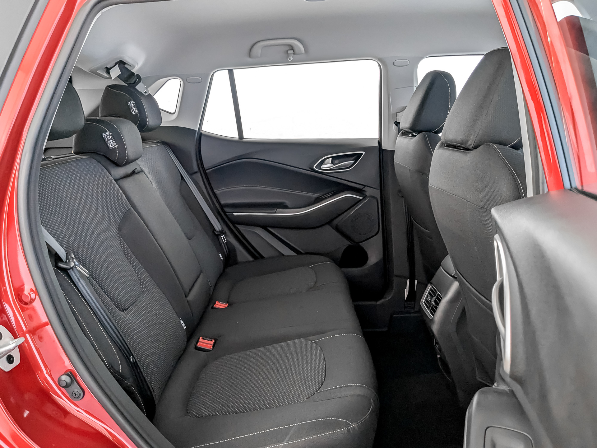 Фото Москвич 3 Стандарт 2026 с телематикой 1.5T/136 CVT 5D