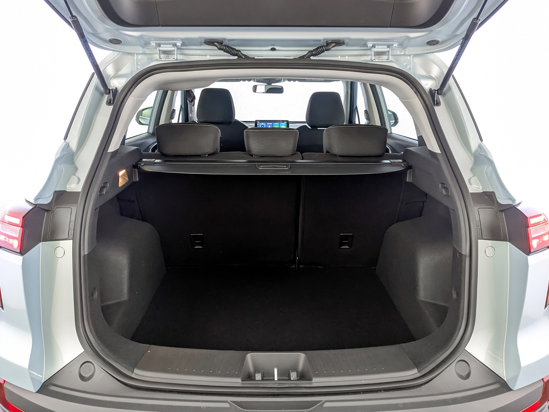 Фото Москвич 3 Стандарт 2026 с телематикой 1.5T/136 CVT 5D