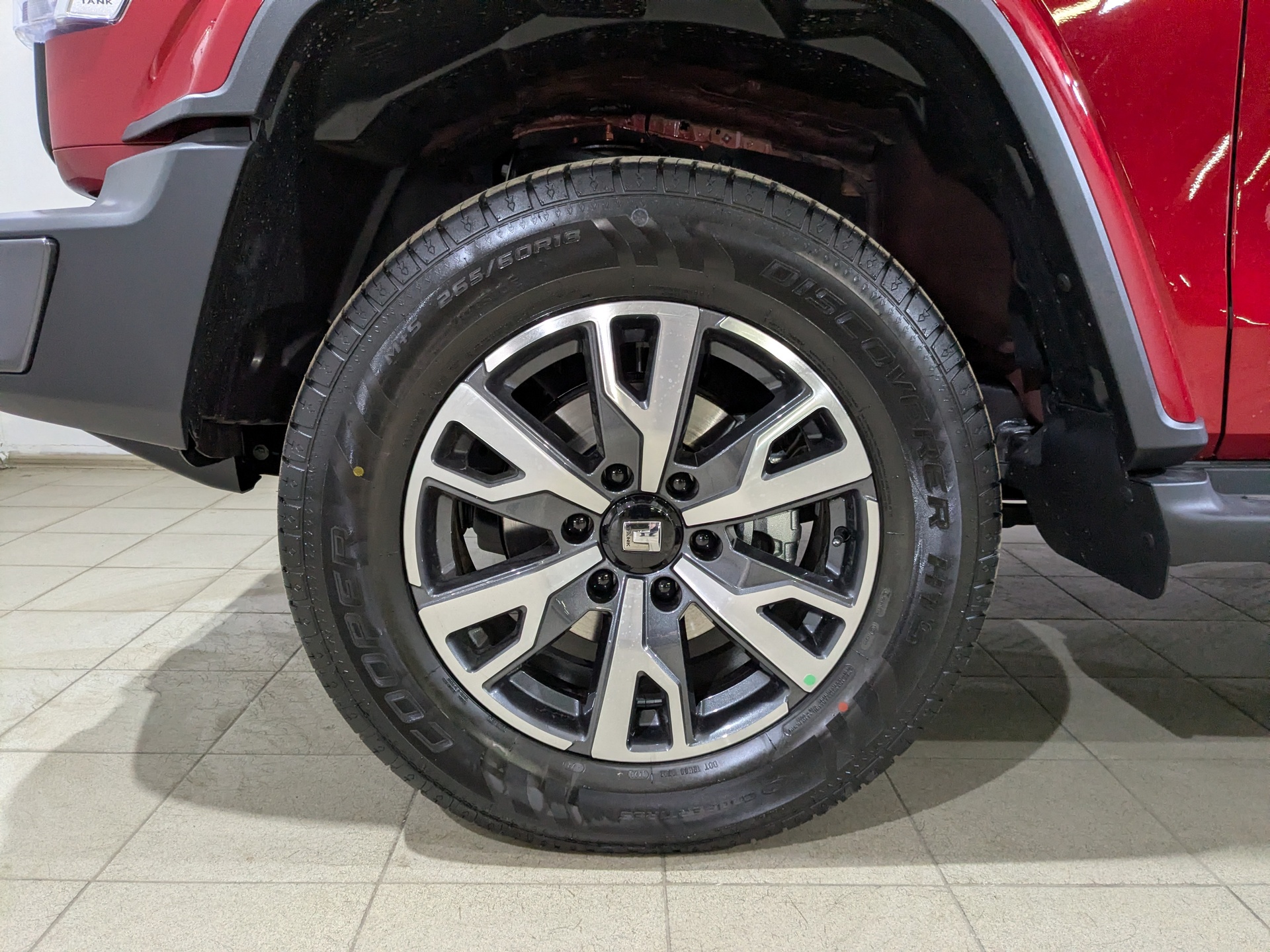 Фото Tank 300 Сити Премиум (City Premium) 2.0T/218 8AT 4WD