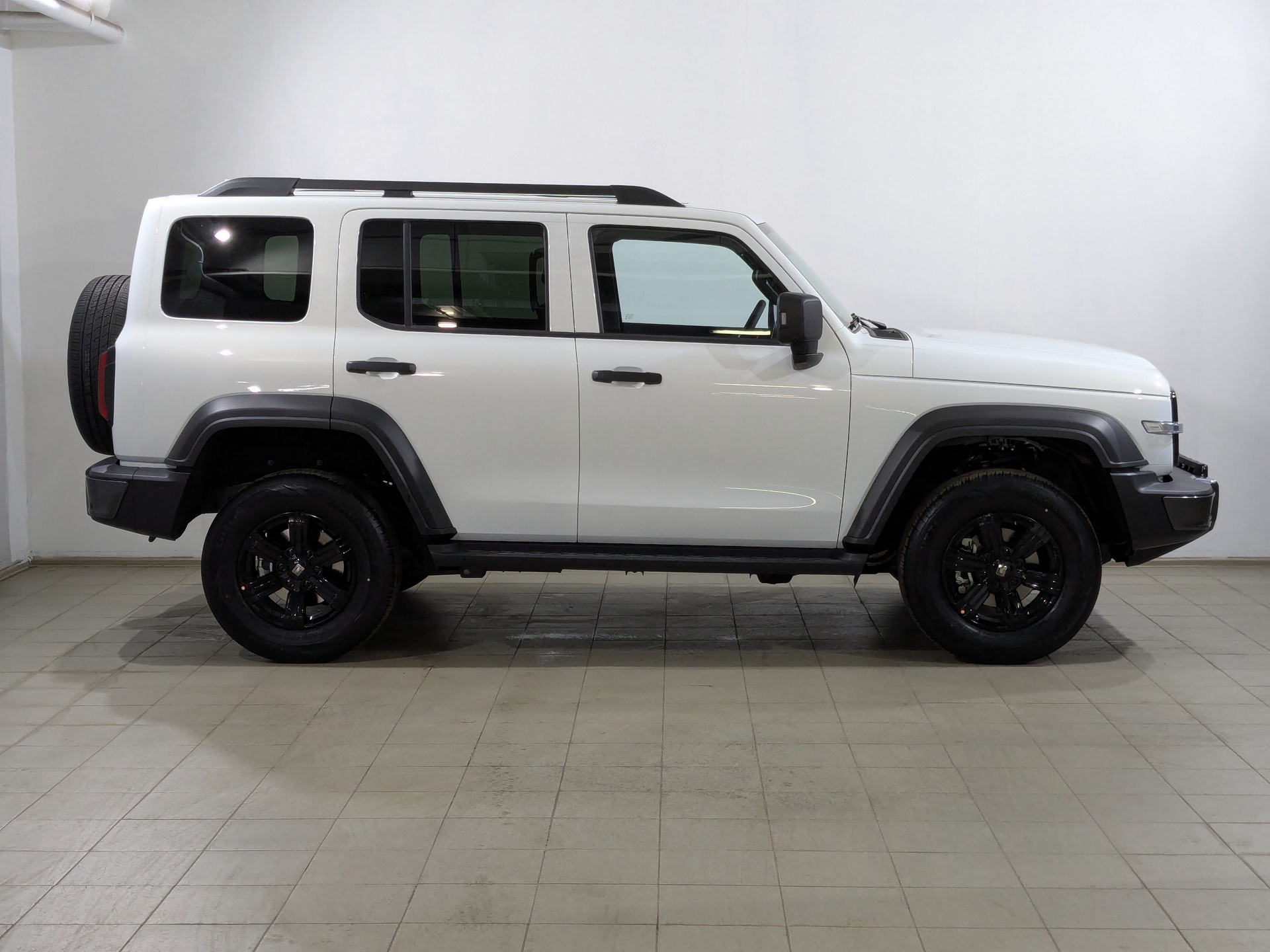 Фото Tank 300 Премиум (Premium) 2.0T/218 8AT 4WD