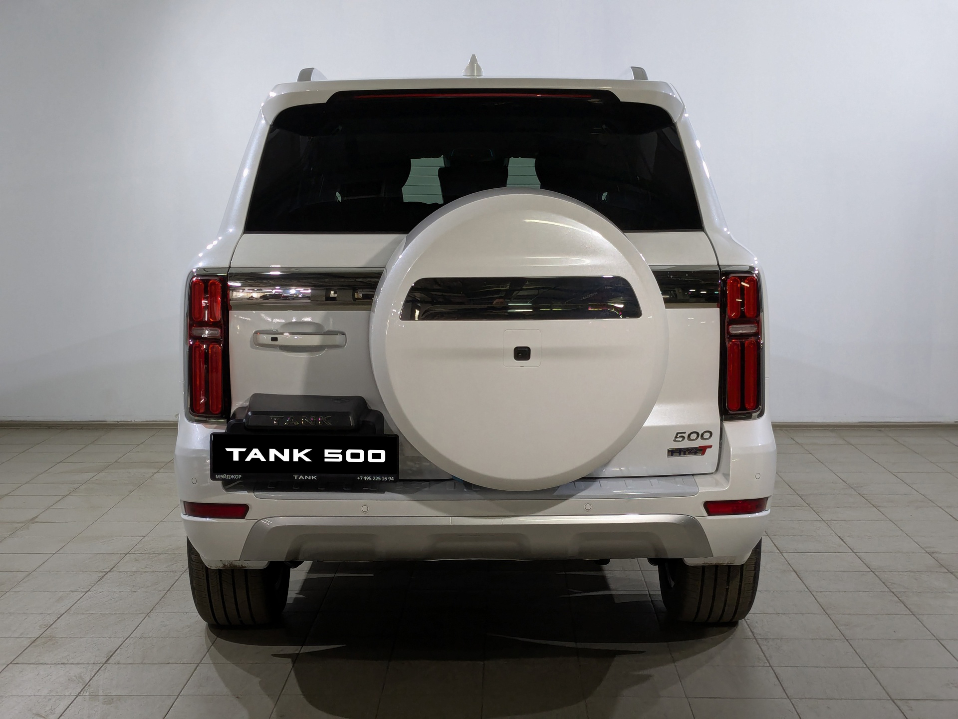 Фото Tank 500 Техно Премиум (Hi-Charge) 2.0H/299 9AT 37кВт 4WD