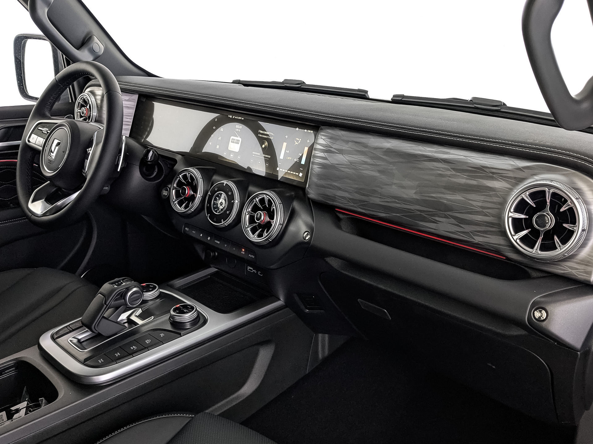 Фото Tank 300 Сити Премиум (City Premium) 2.0T/218 8AT 4WD