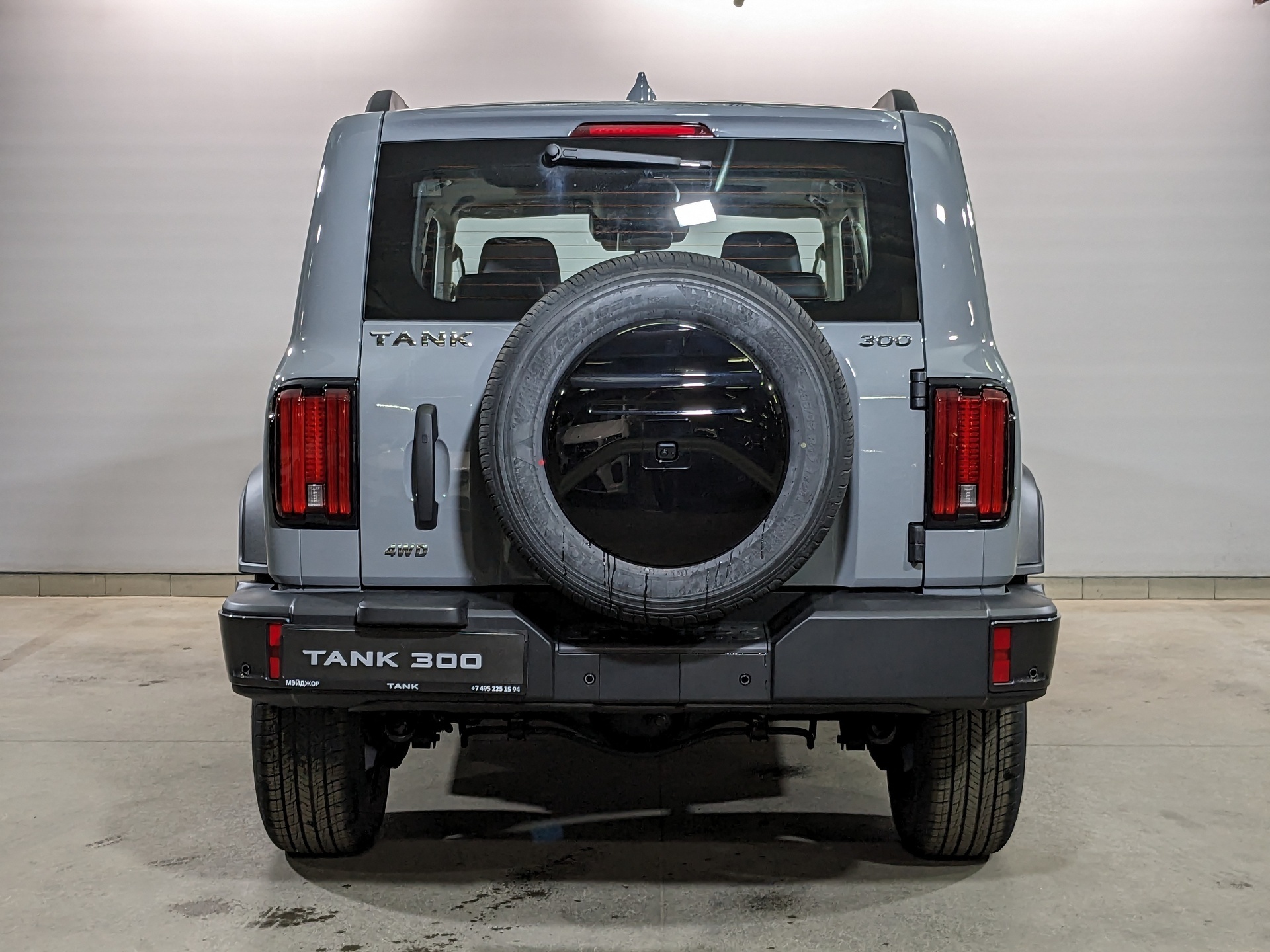 Фото Tank 300 Драйв (Adventure) 2.0T/220 8AT 4WD