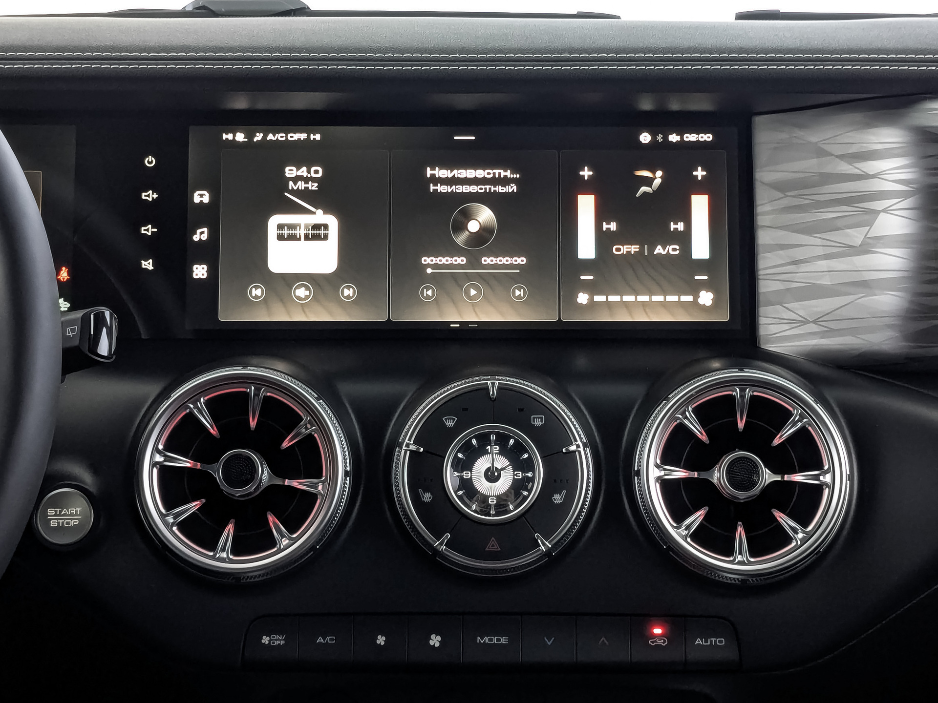 Фото Tank 300 Сити Премиум (City Premium) 2.0T/218 8AT 4WD