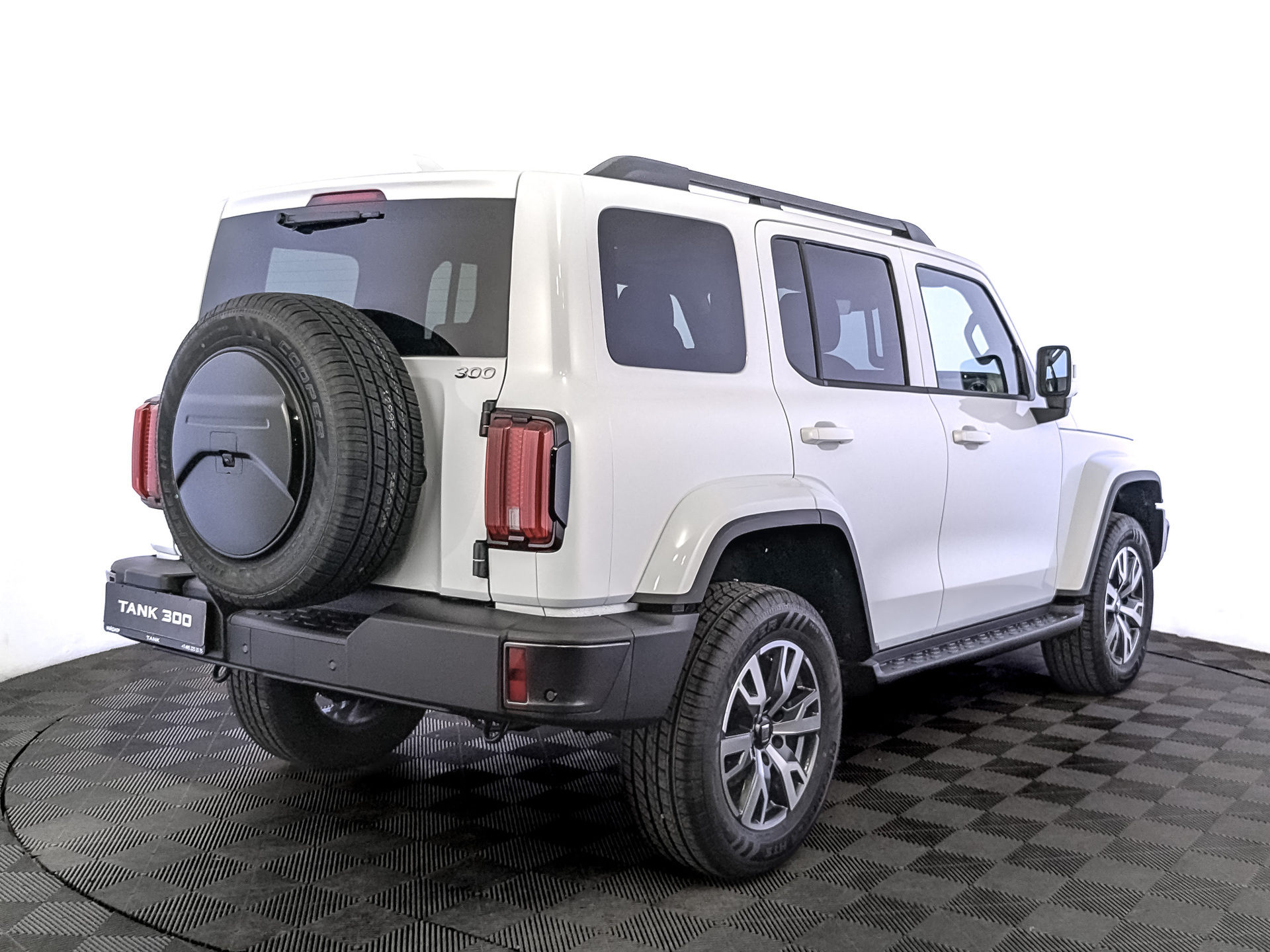 Фото Tank 300 Сити Премиум (City Premium) 2.0T/218 8AT 4WD