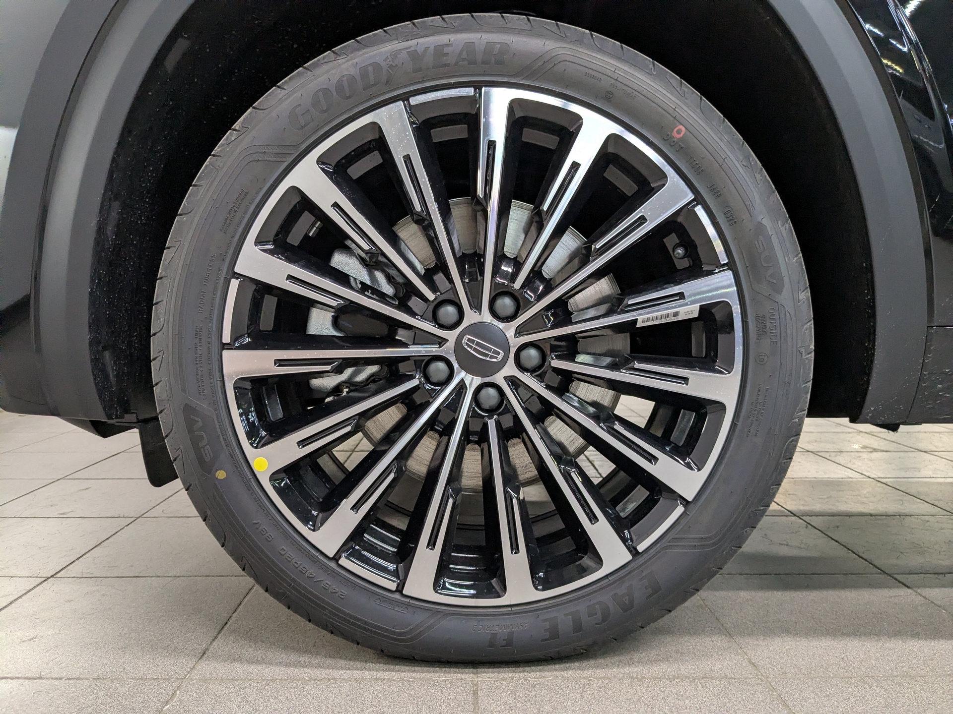 Фото Monjaro Flagship SE 2.0T/238 8AT 4WD