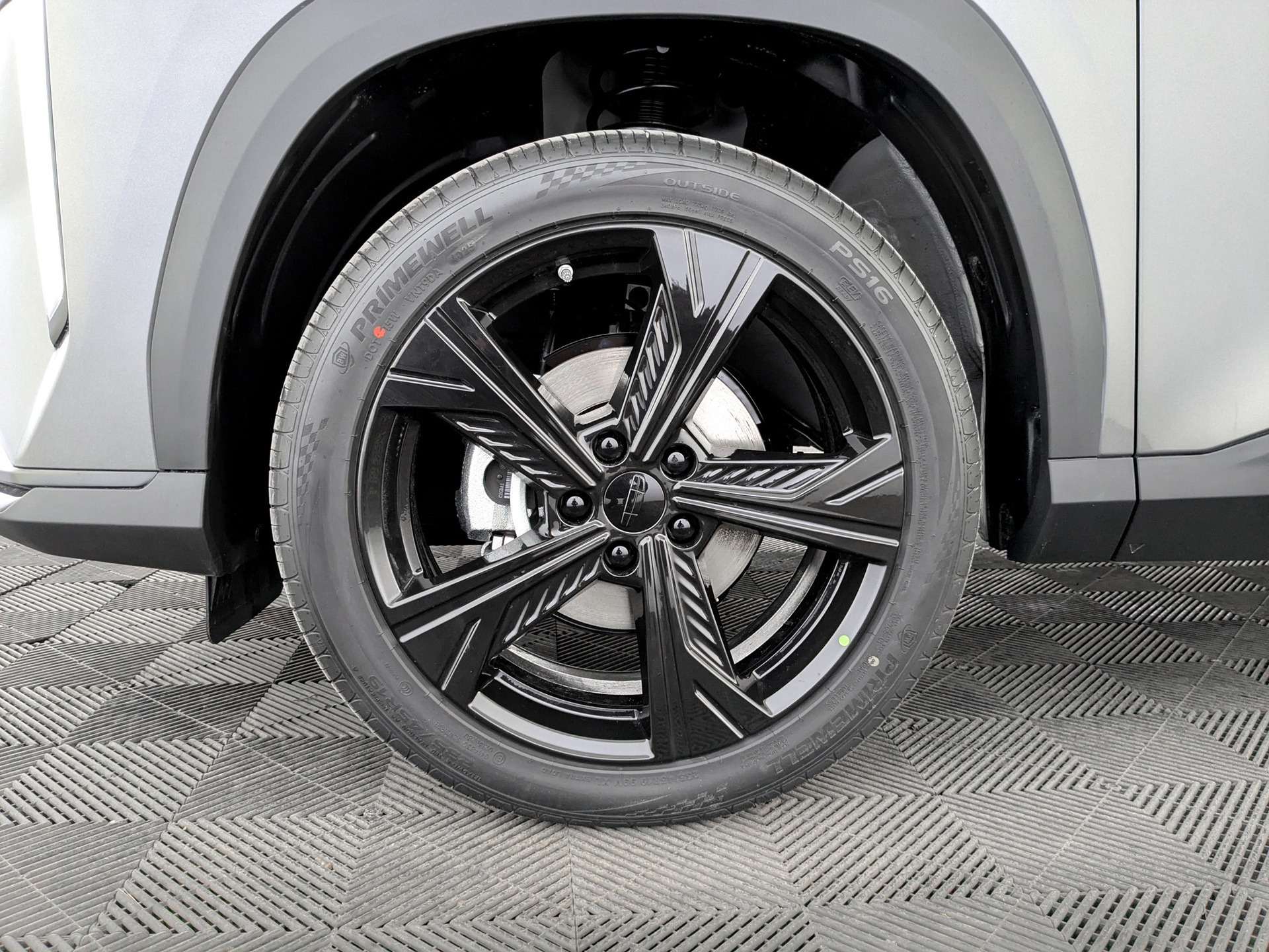Фото Geely Cityray (G426) Flagship Sport 1.5T/147 7RT 2WD