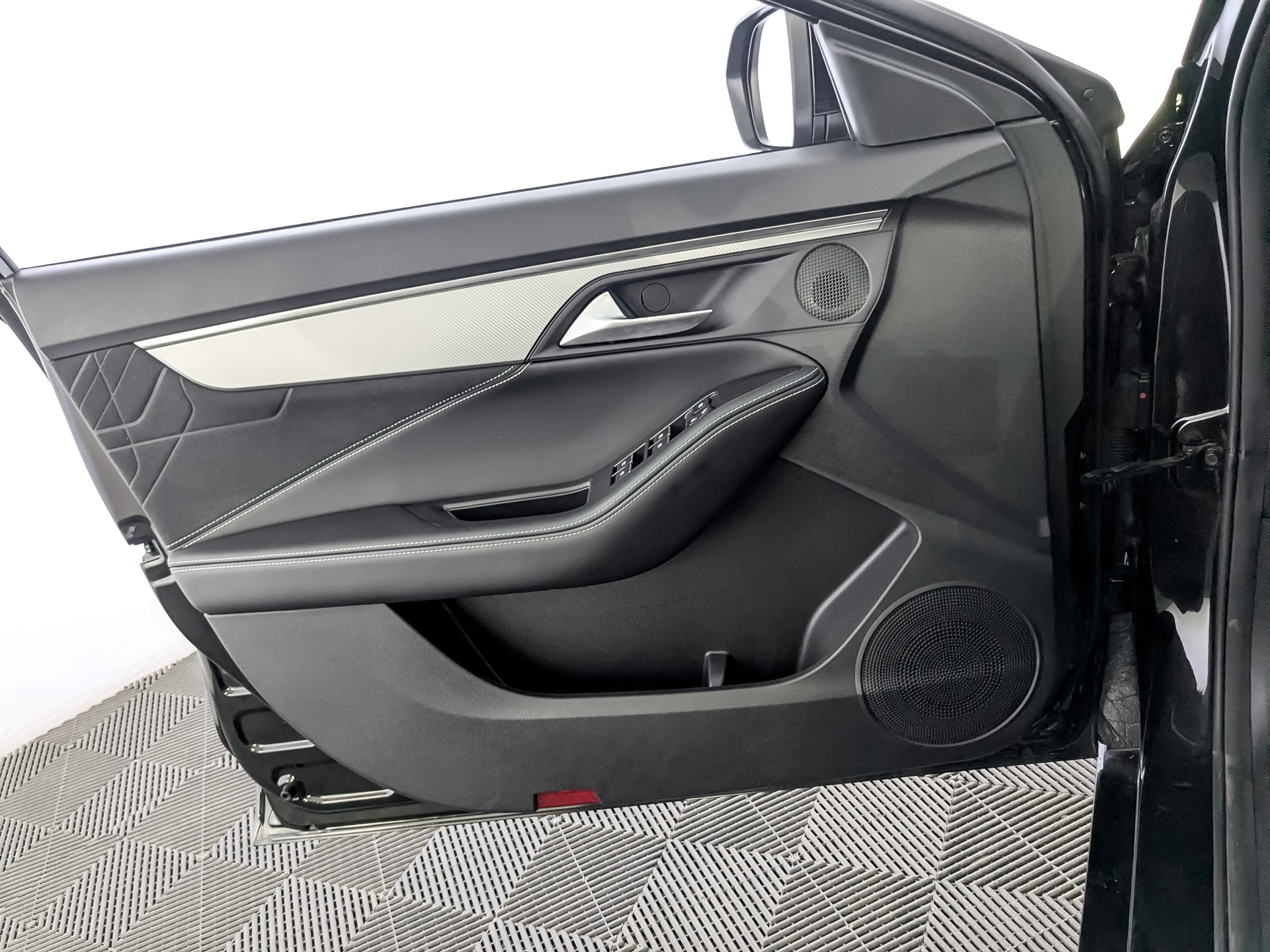 МОСКВИЧ 6 1.50 (174 л.с), автомат, 2023, пробег 33 816 км