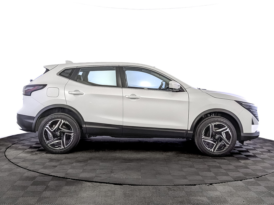 Nissan Qashqai Leading 2.0L/140 CVT 2WD