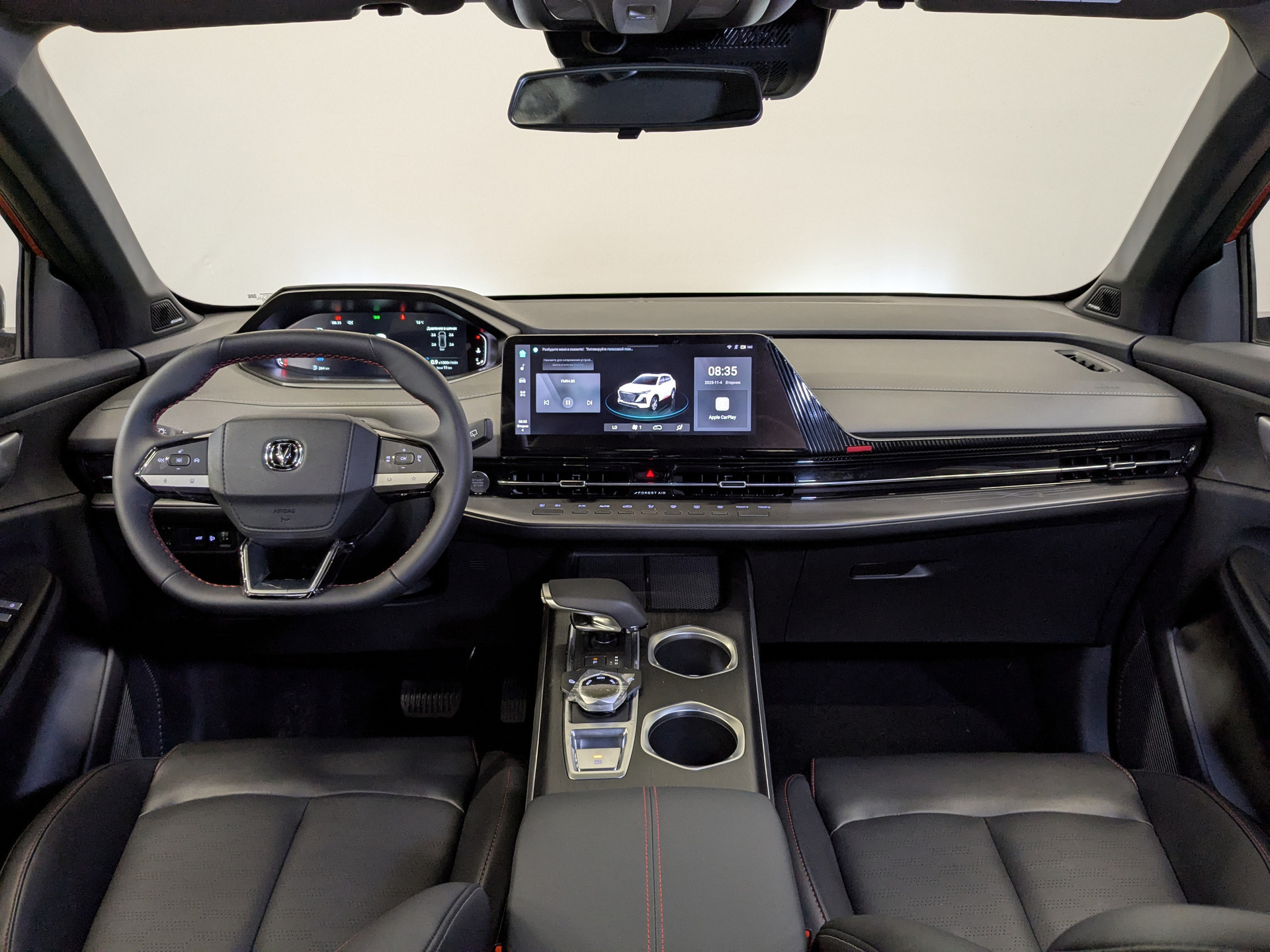 Фото Changan UNI-S Техно 1.5T/181 7RT Передний привод