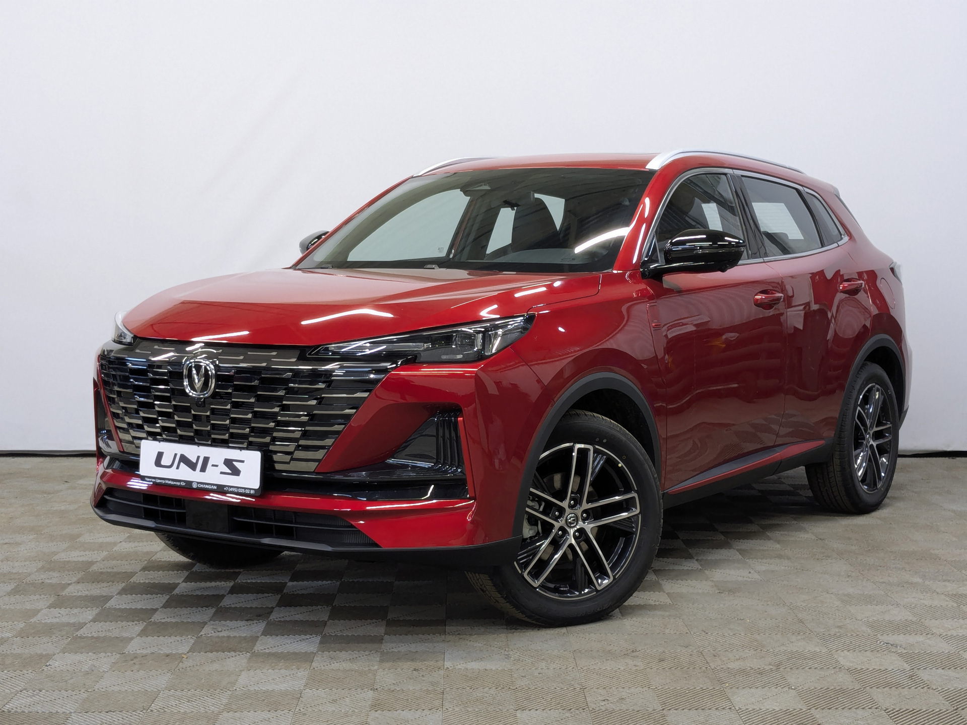 Фото Changan UNI-S Техно 1.5T/181 7RT Передний привод