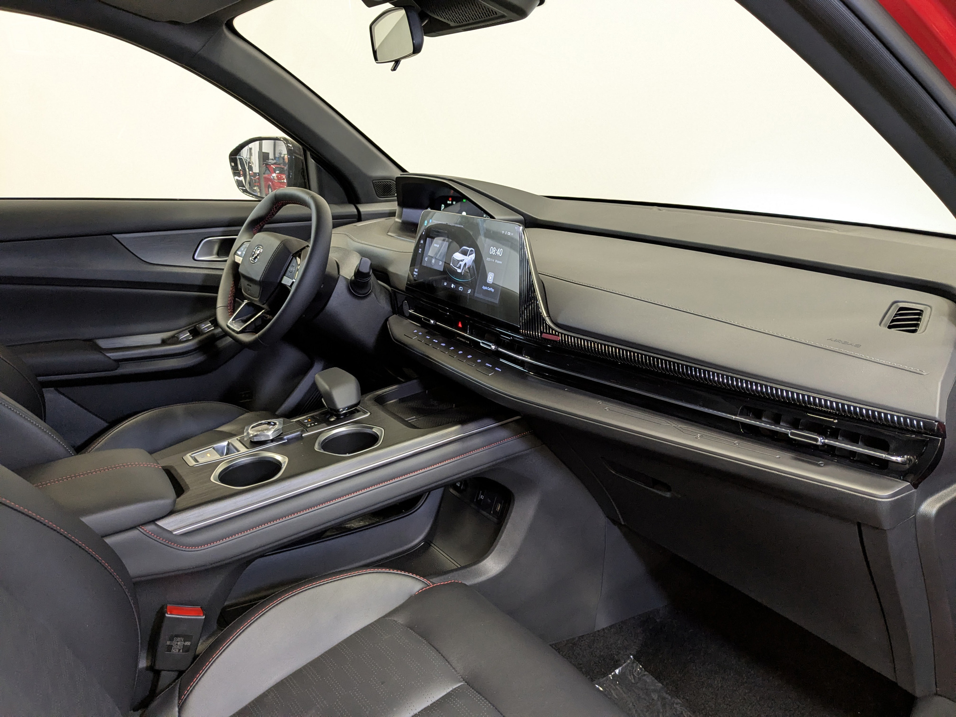 Фото Changan UNI-S Техно 1.5T/181 7RT Передний привод