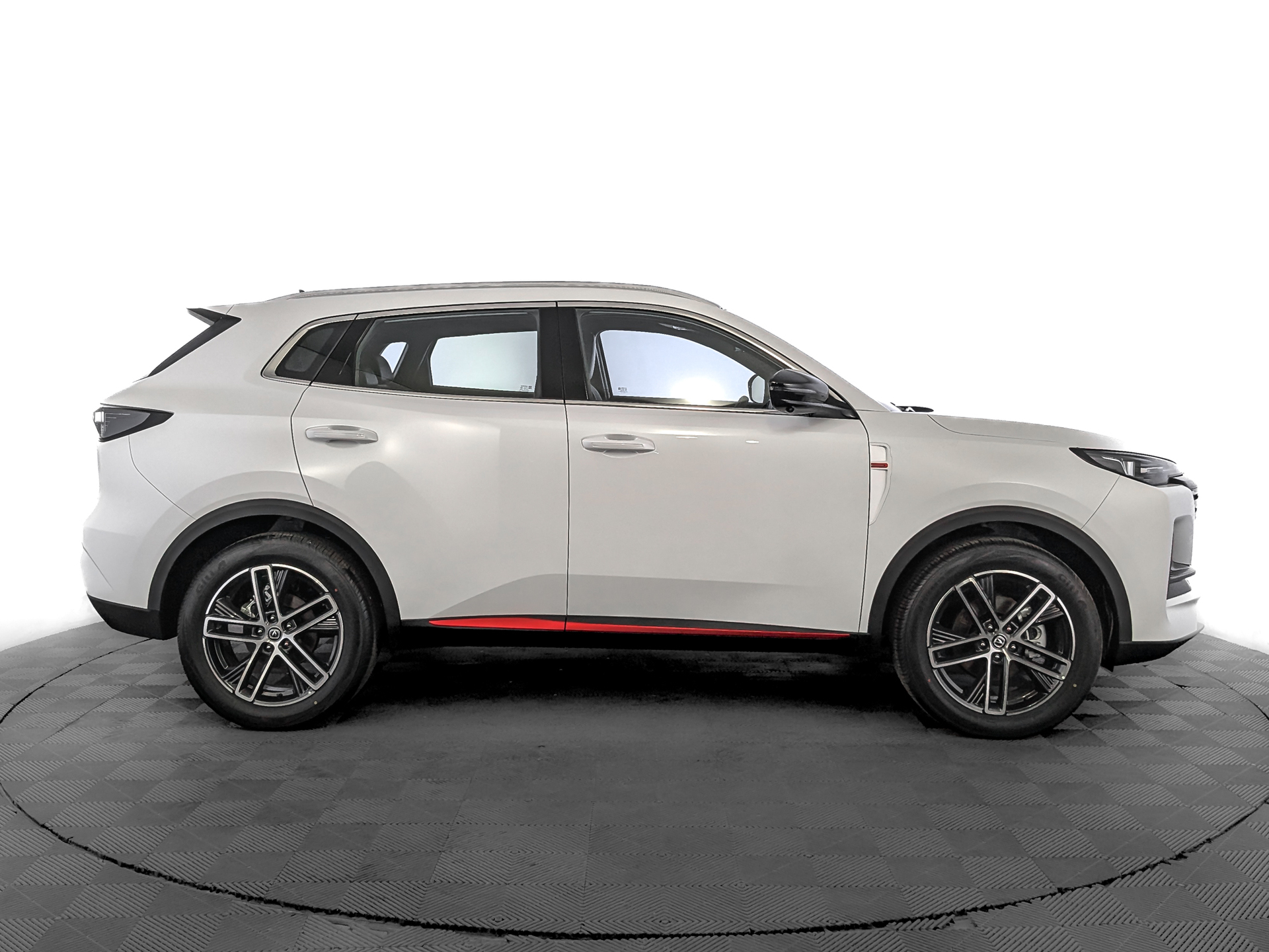 Фото Changan UNI-S Техно 1.5T/181 7RT Передний привод