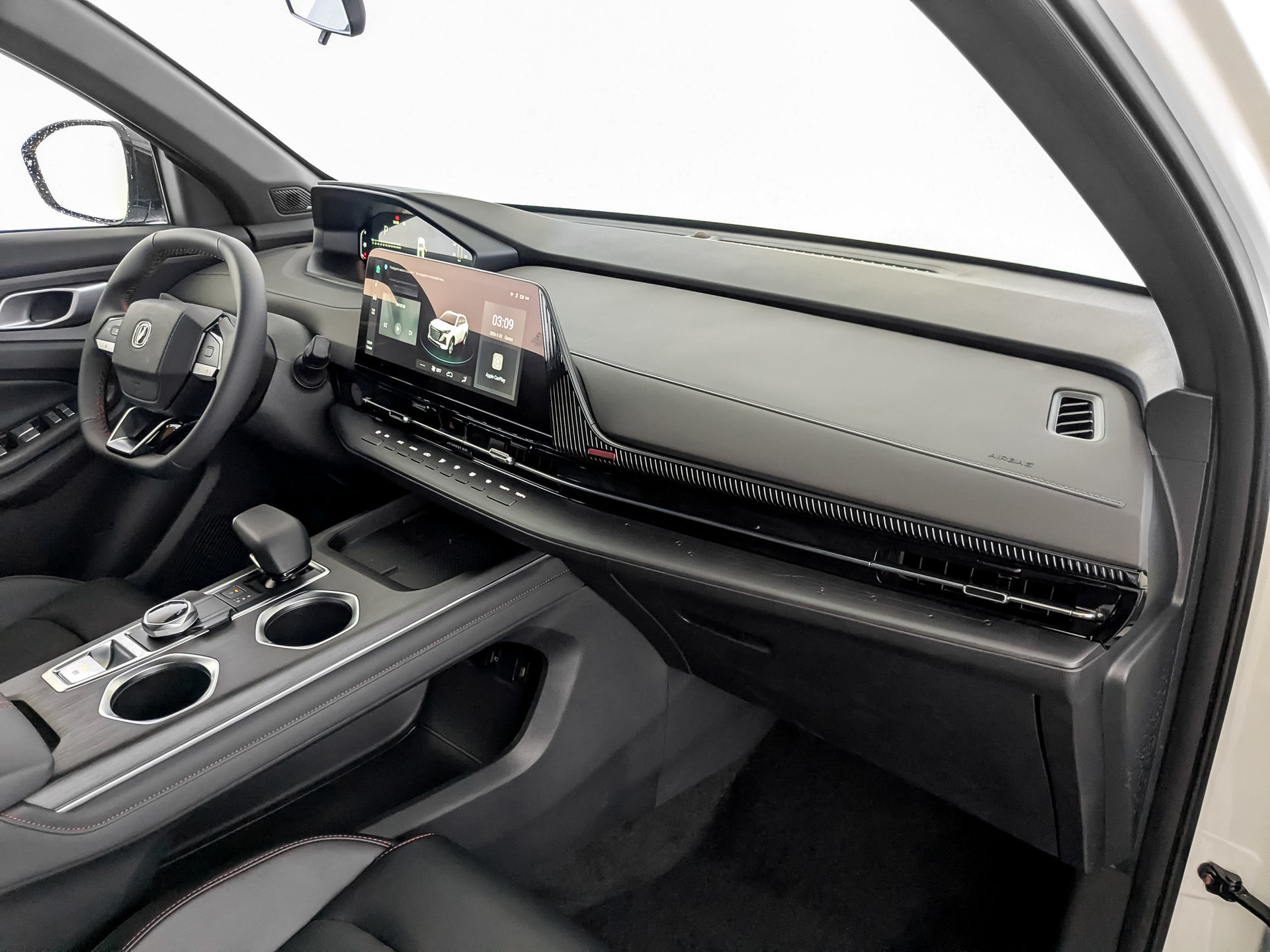 Фото Changan UNI-S Техно 1.5T/181 7RT Передний привод