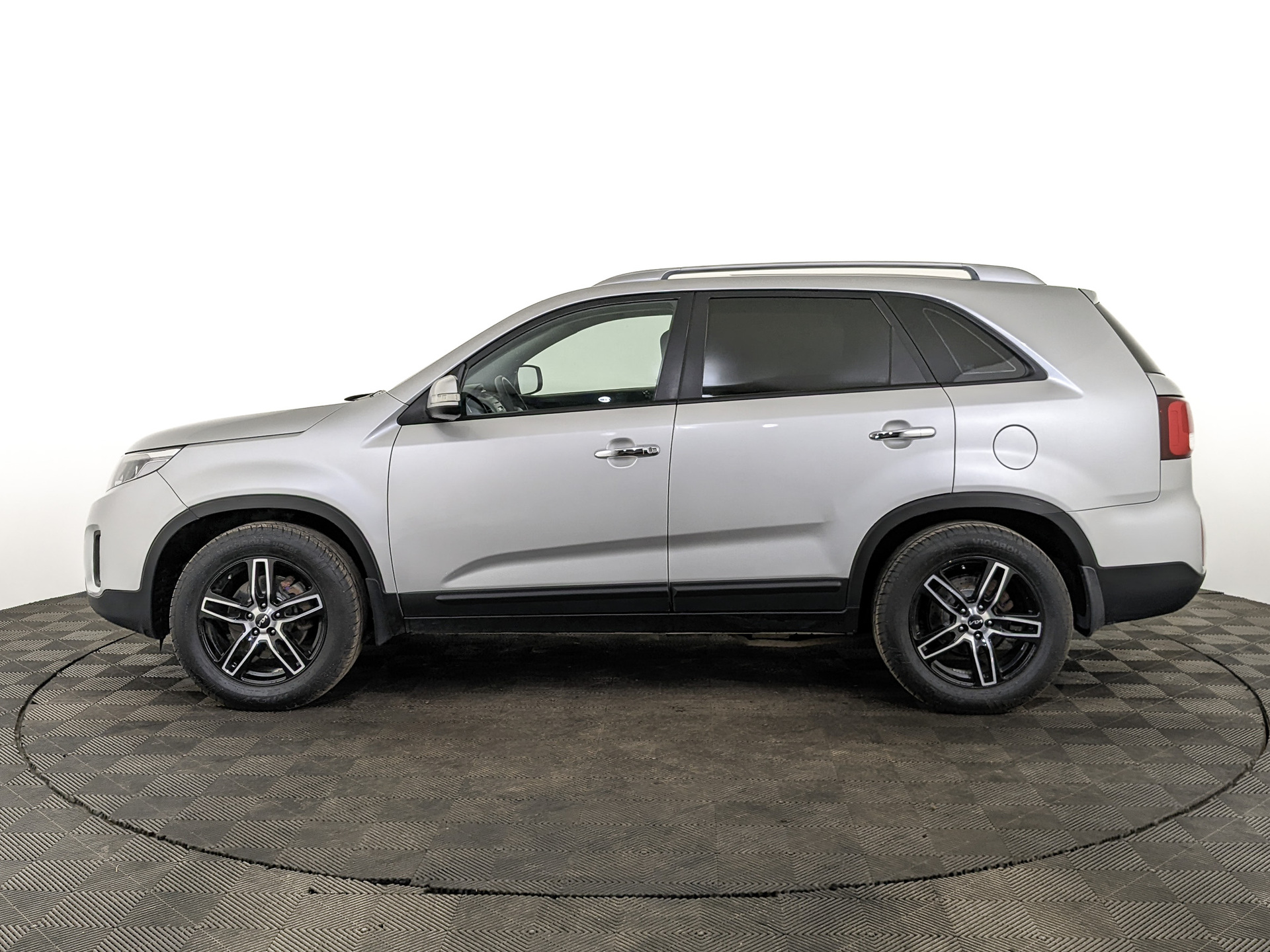KIA Sorento 2.40 (175 л.с), автомат, 2018, пробег 100 825 км