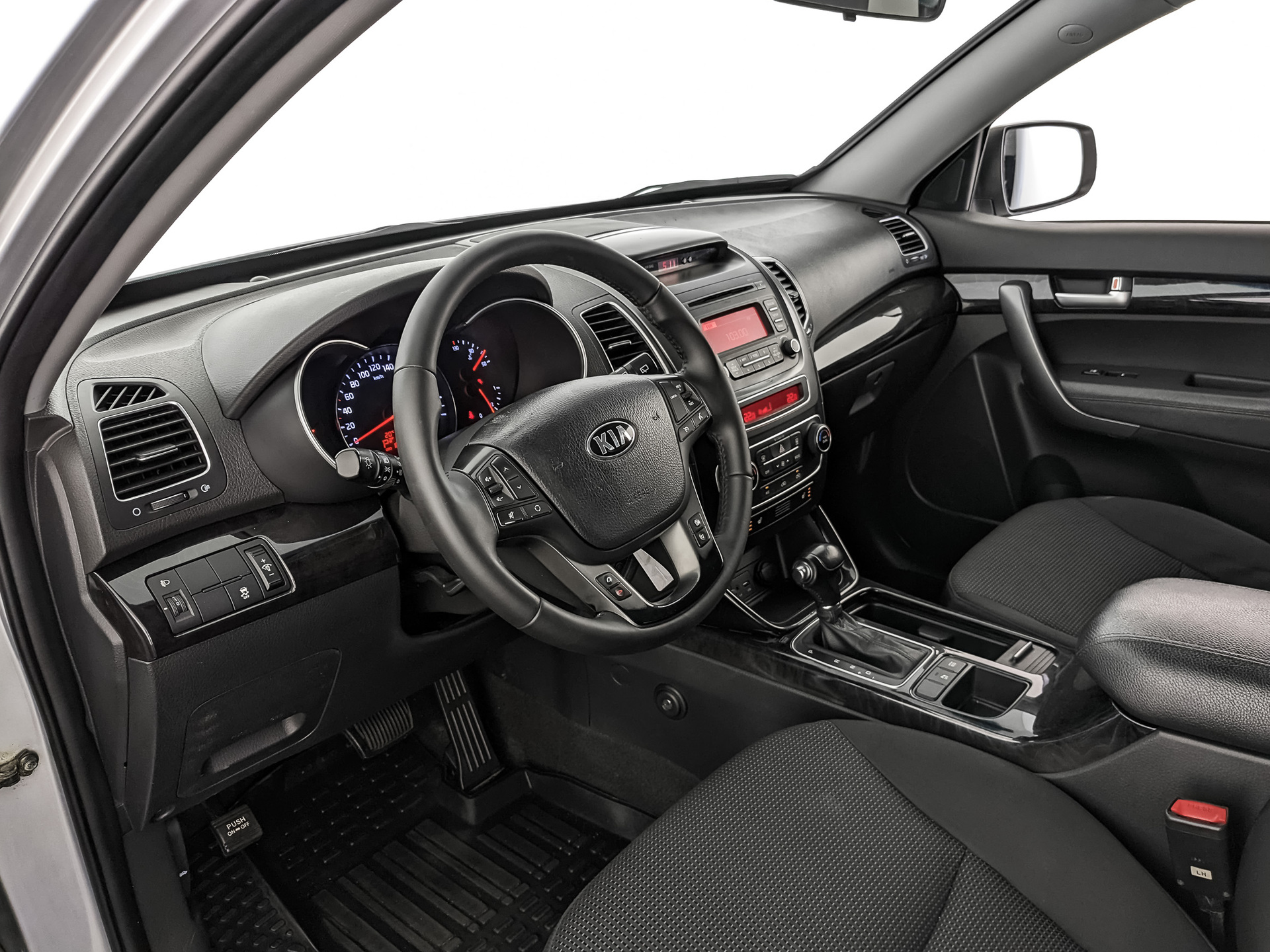 KIA Sorento 2.40 (175 л.с), автомат, 2018, пробег 100 825 км