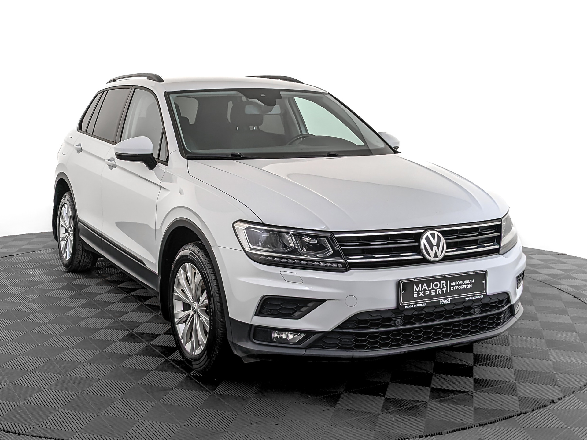 VOLKSWAGEN Tiguan 1.40 (150 л.с), автомат, 2020, пробег 111 039 км