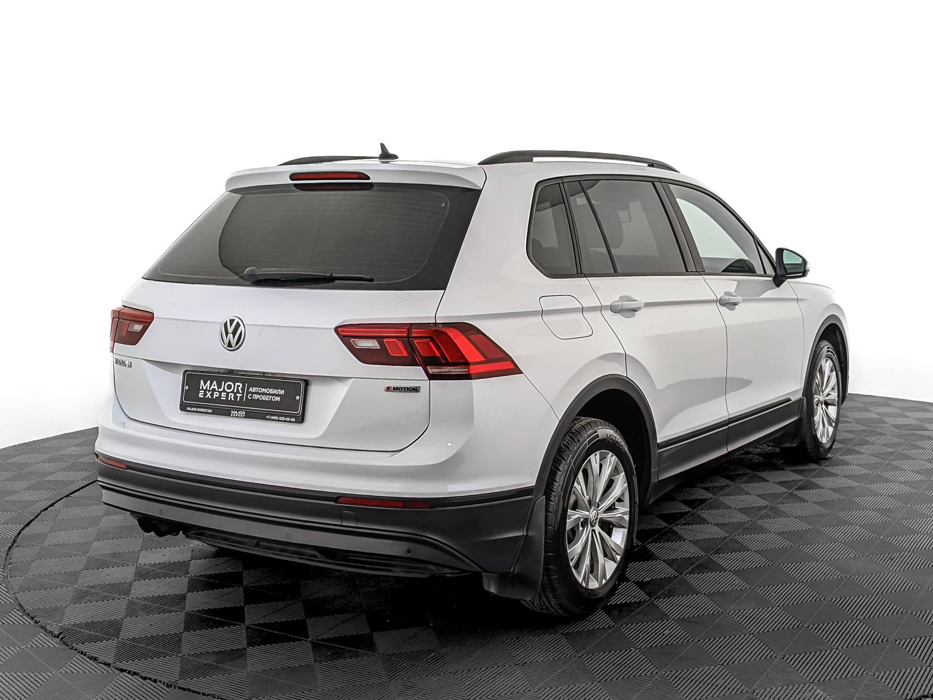 VOLKSWAGEN Tiguan 1.40 (150 л.с), автомат, 2020, пробег 111 039 км