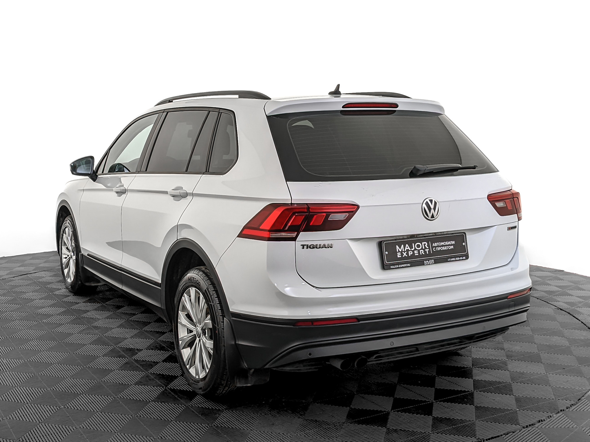 VOLKSWAGEN Tiguan 1.40 (150 л.с), автомат, 2020, пробег 111 039 км
