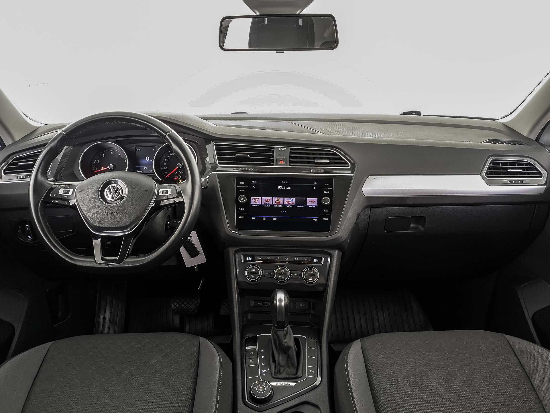 VOLKSWAGEN Tiguan 1.40 (150 л.с), автомат, 2020, пробег 111 039 км