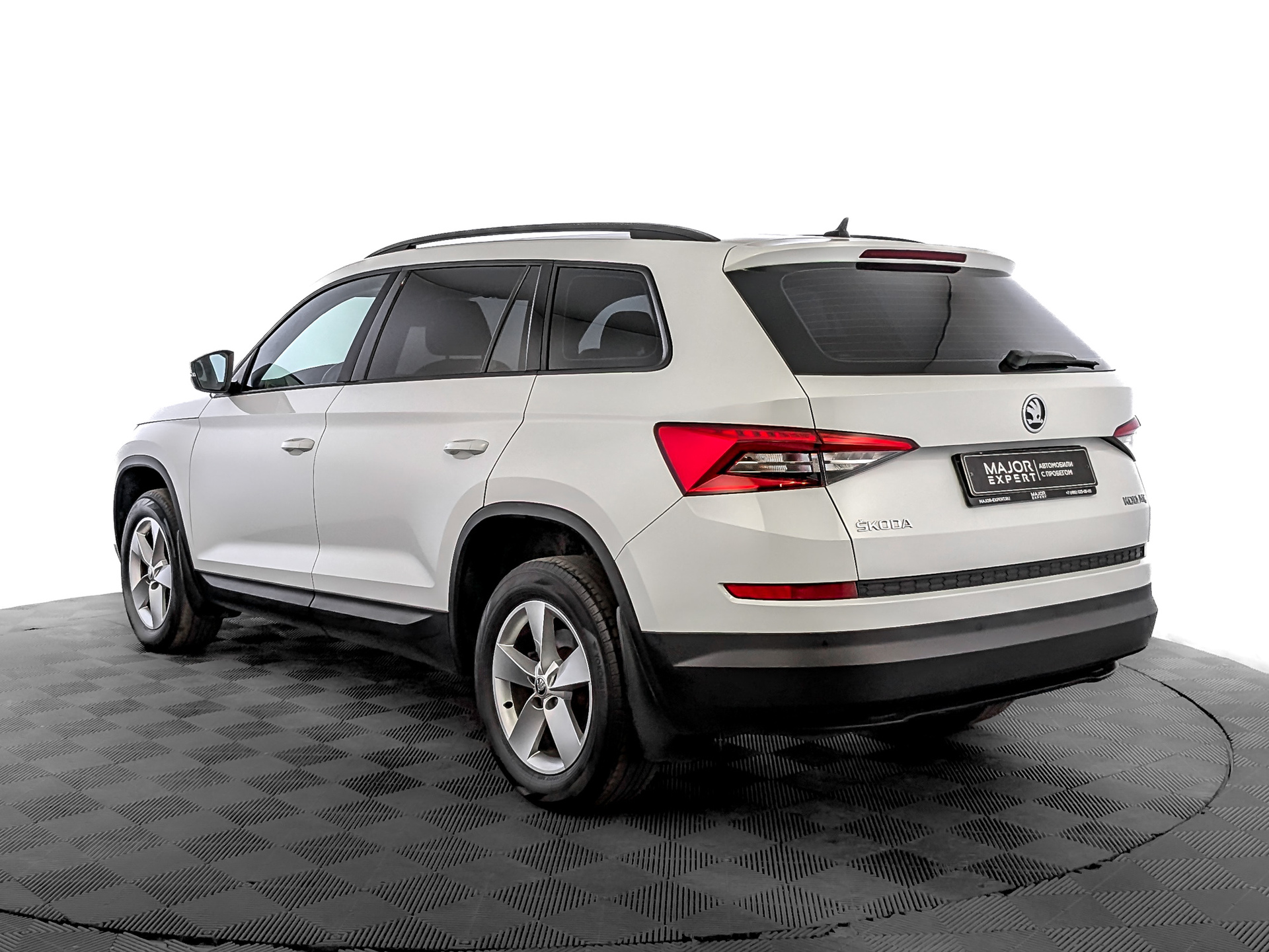 SKODA Kodiaq 1.40 (150 л.с), автомат, 2019, пробег 143 729 км