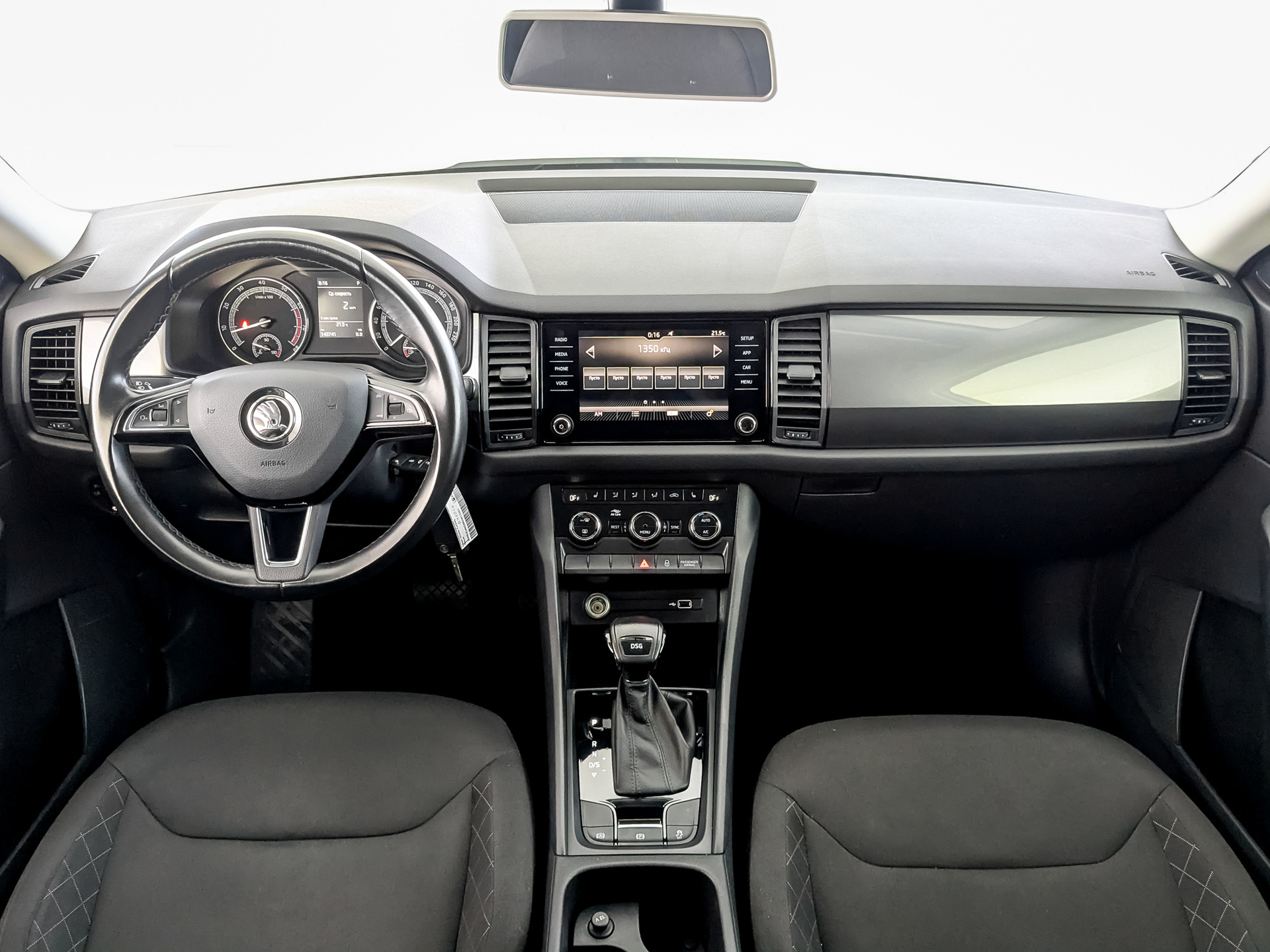 SKODA Kodiaq 1.40 (150 л.с), автомат, 2019, пробег 143 729 км