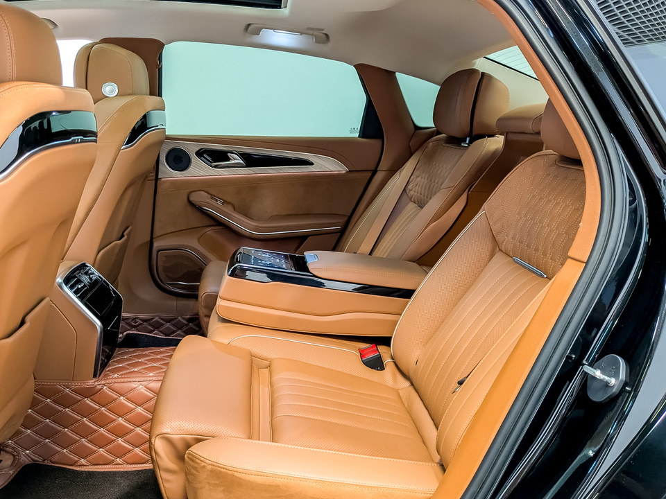 Фото Hongqi H9 с пробегом 31 369 км