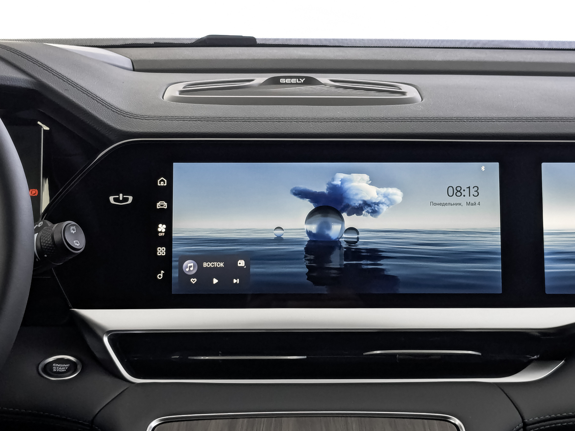Фото Geely Monjaro Luxury SE 2.0T/238 8AT 4WD