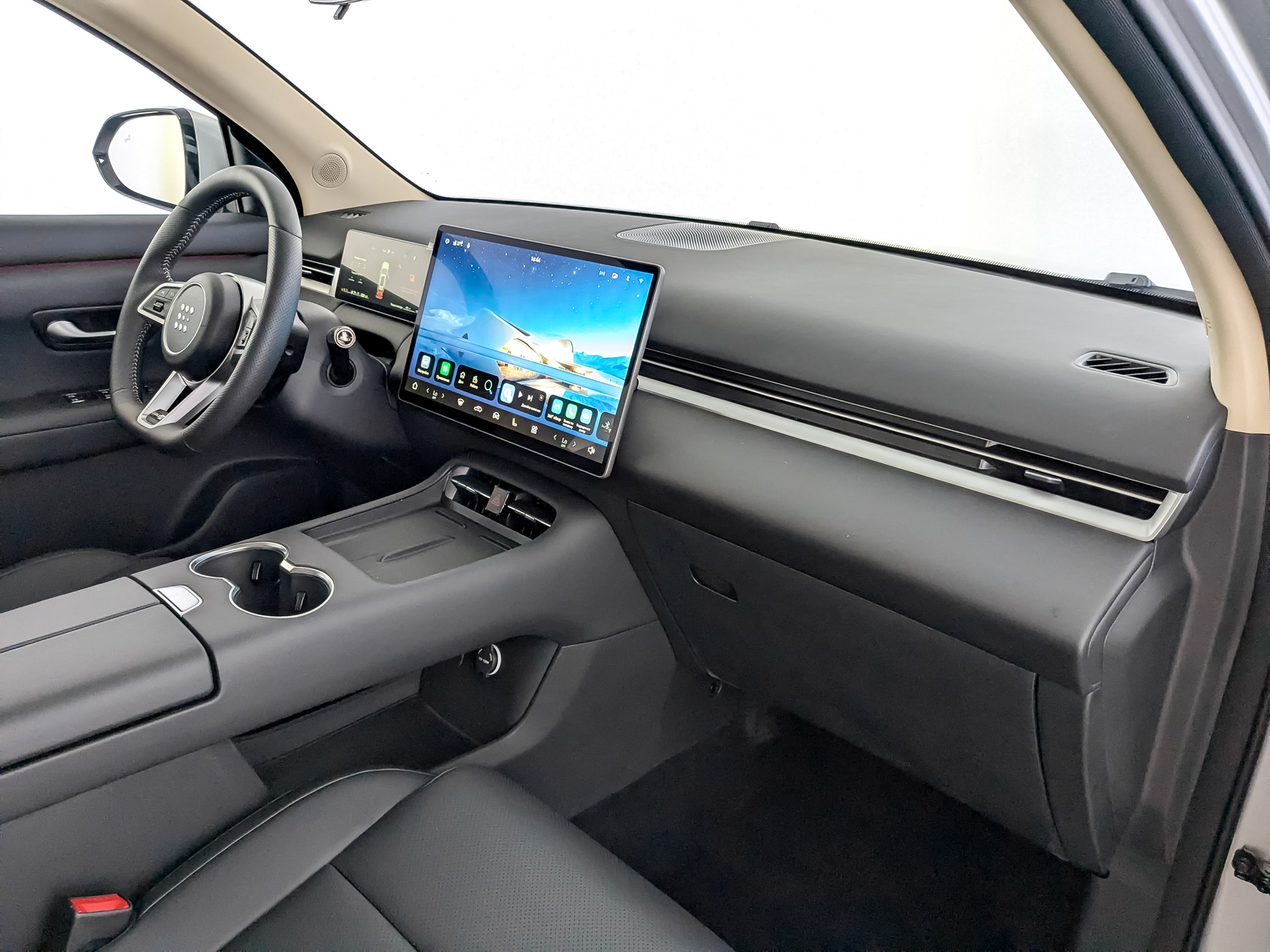 Фото Evolute i-SPACE 5 мест 1.5ELH/159 25кВт 4WD