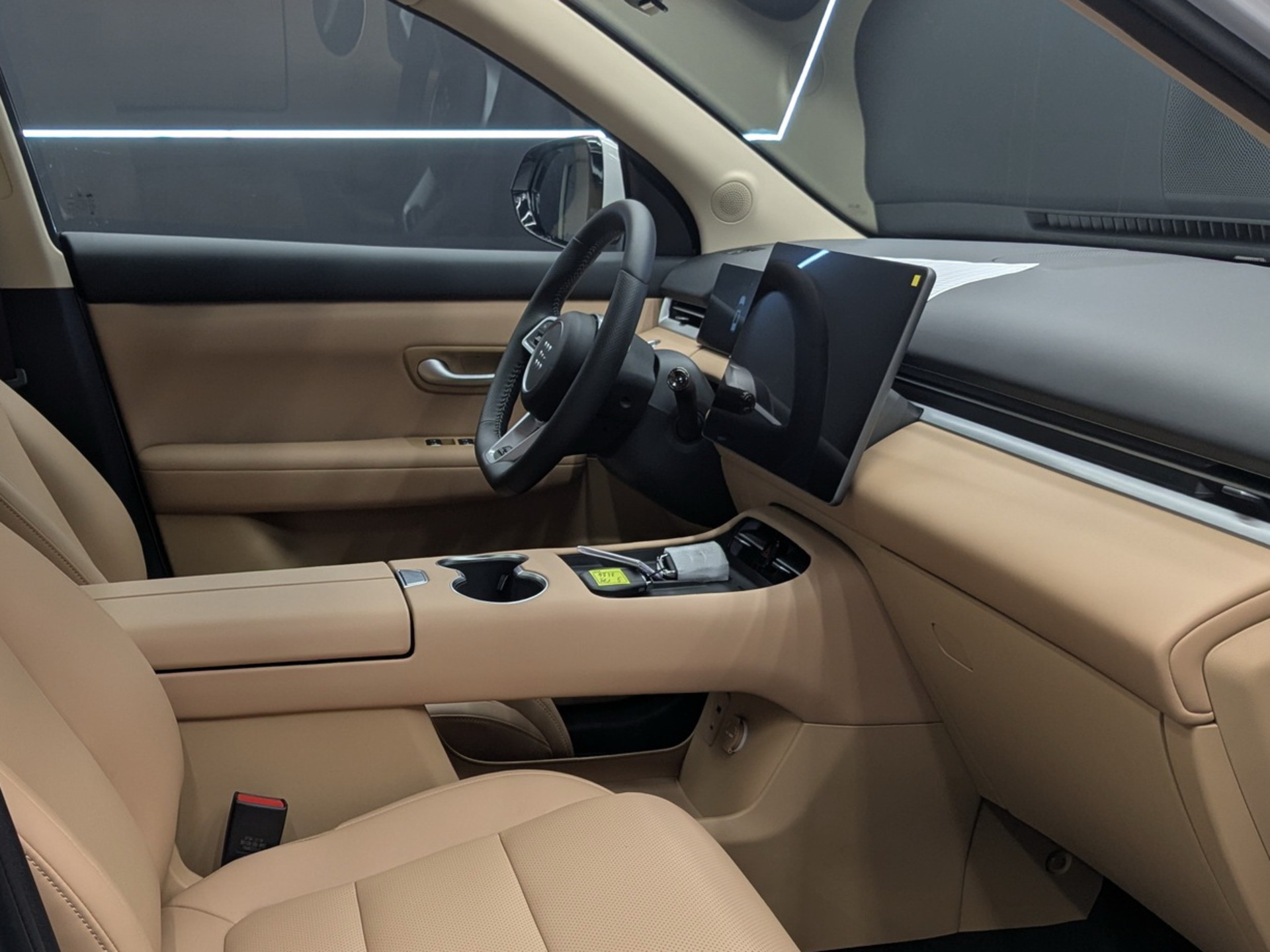 Фото Evolute i-SPACE 5 мест 1.5ELH/159 25кВт 4WD