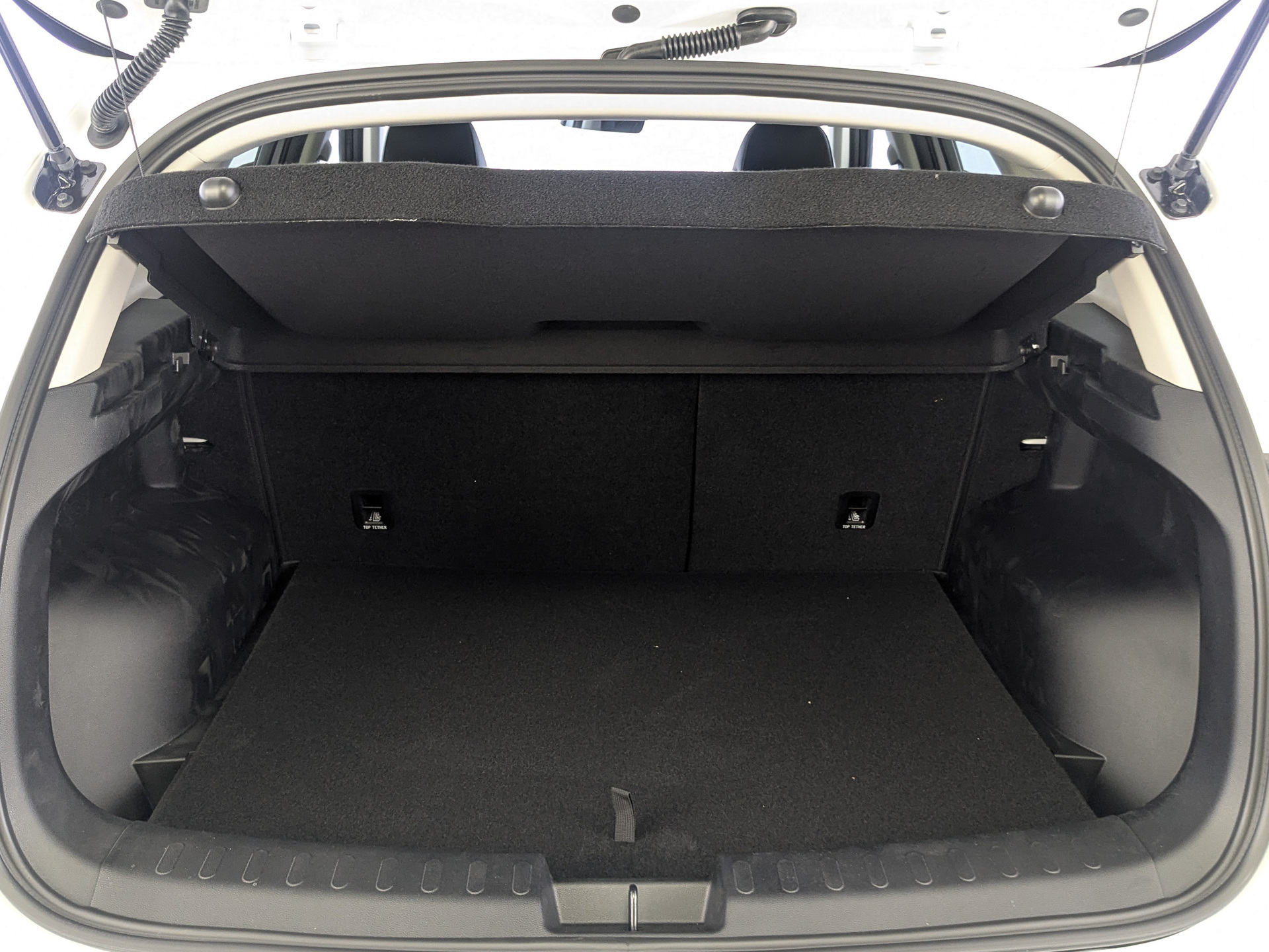 Фото Haval Jolion Премиум 1.5T/143 7RT 2WD