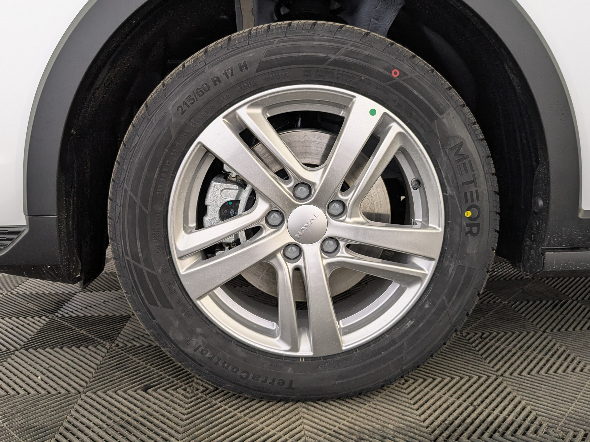 Фото Haval Jolion Комфорт 1.5T/143 6MT 2WD