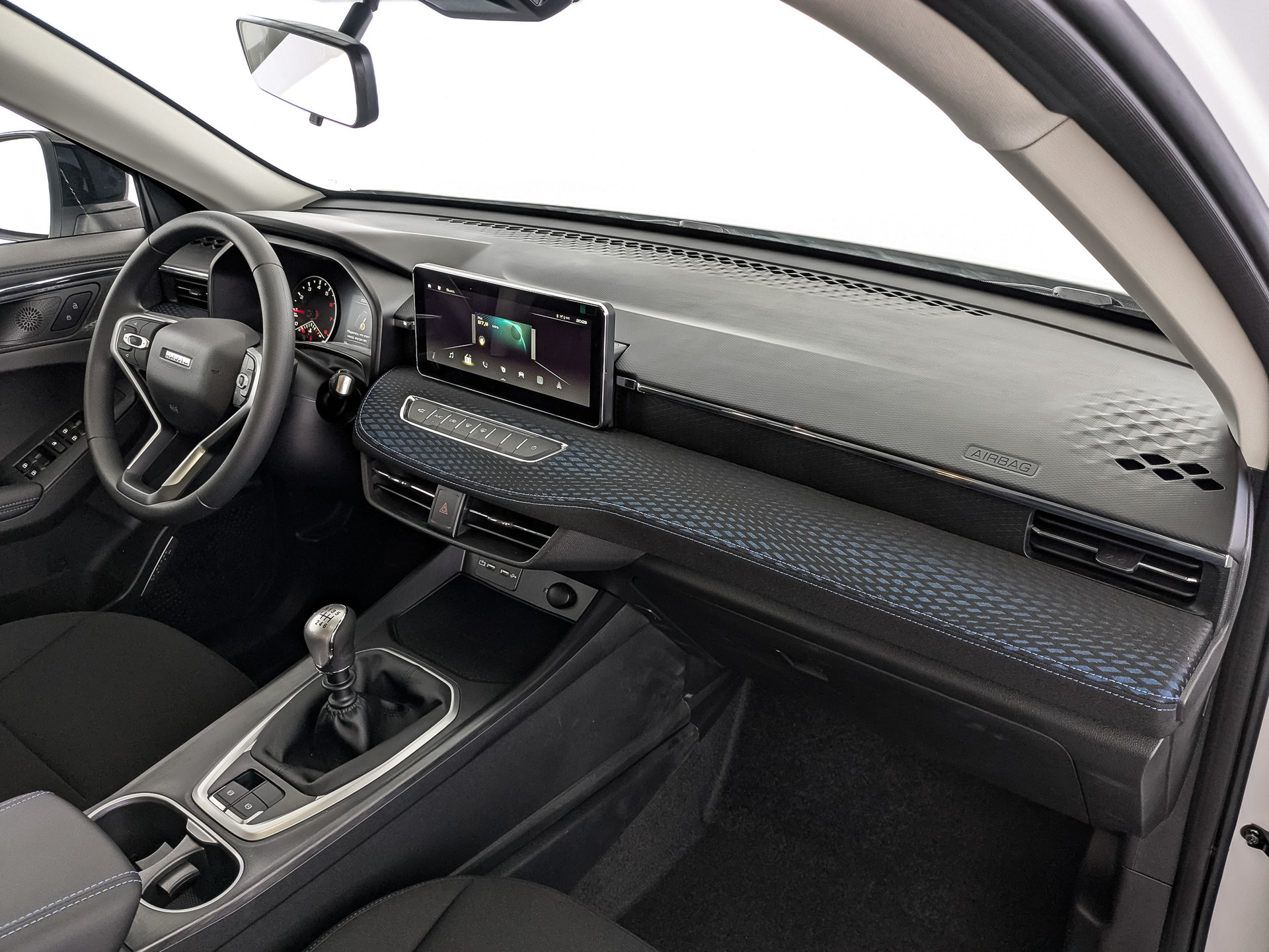 Фото Haval Jolion Комфорт 1.5T/143 6MT 2WD